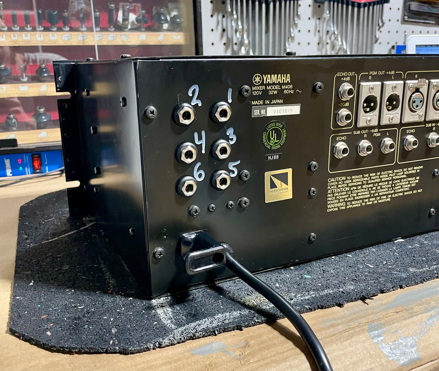 Yamaha M406 "JapaNeve" Direct Out Mod.