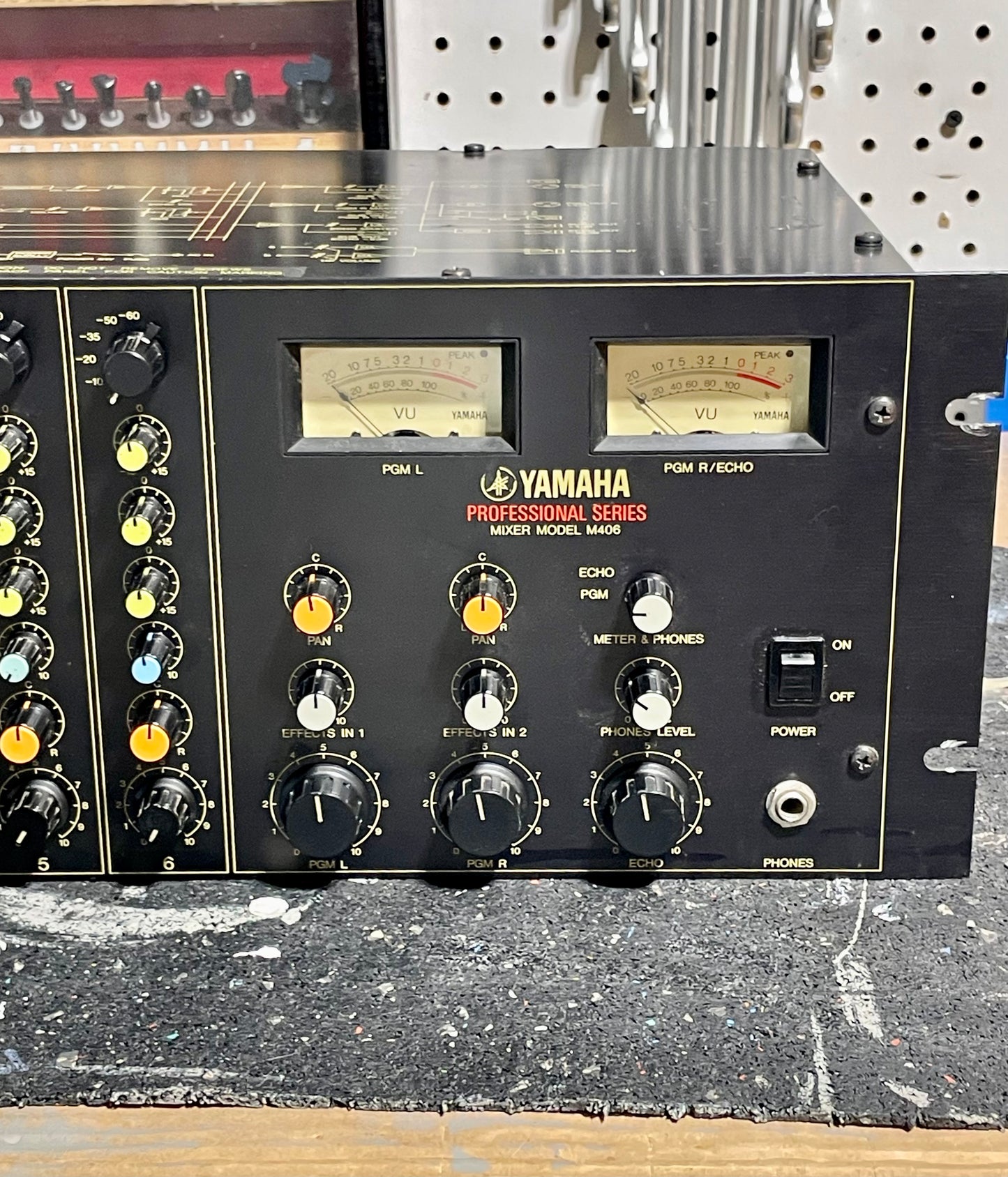 Yamaha M406 "JapaNeve" Direct Out Mod.