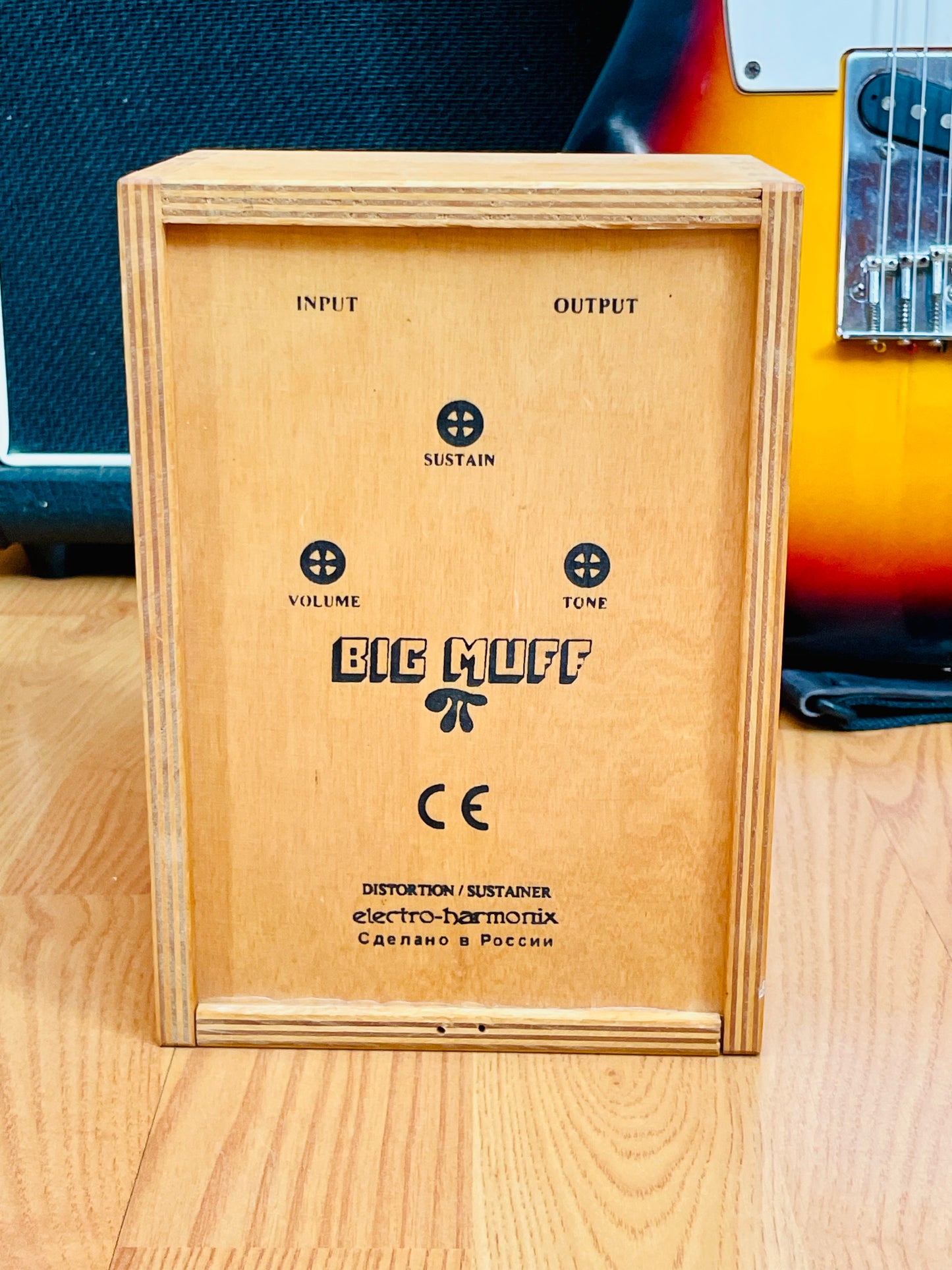 Electro-Harmonix Big Muff Pi V8 (Black Russian)