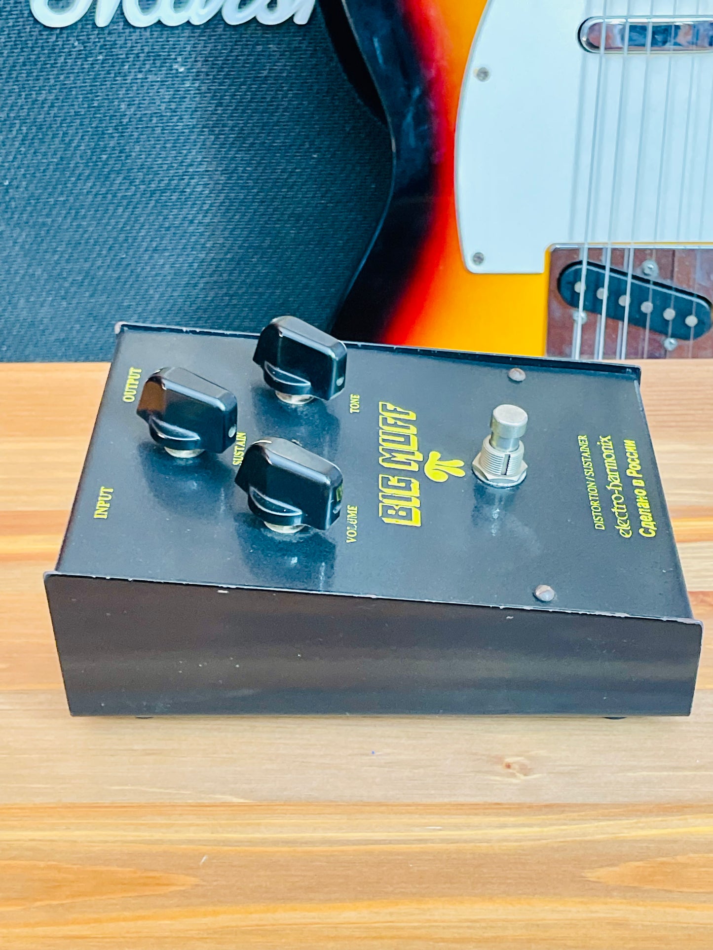 Electro-Harmonix Big Muff Pi V8 (Black Russian)