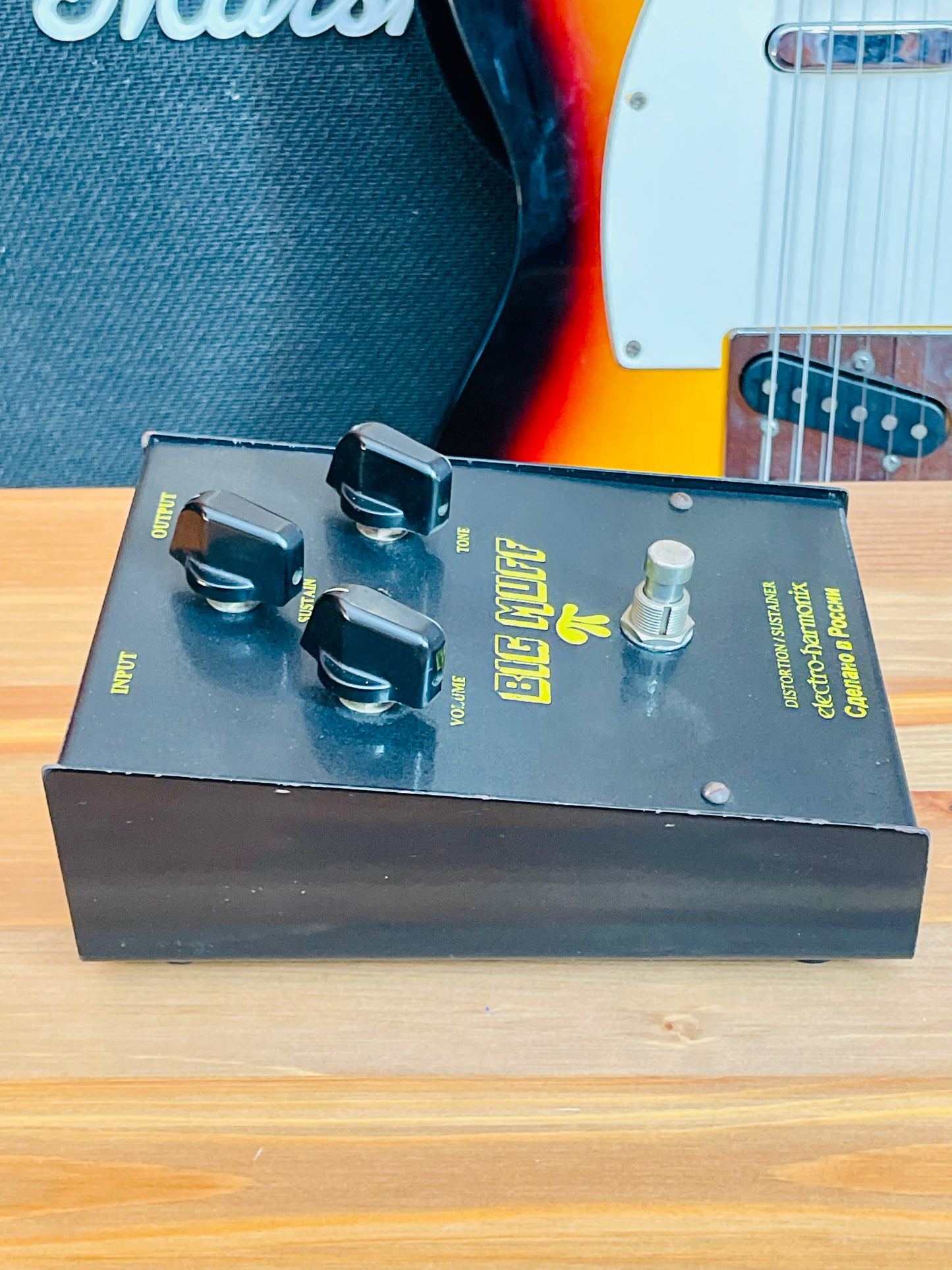 Electro-Harmonix Big Muff Pi V8 (Black Russian)