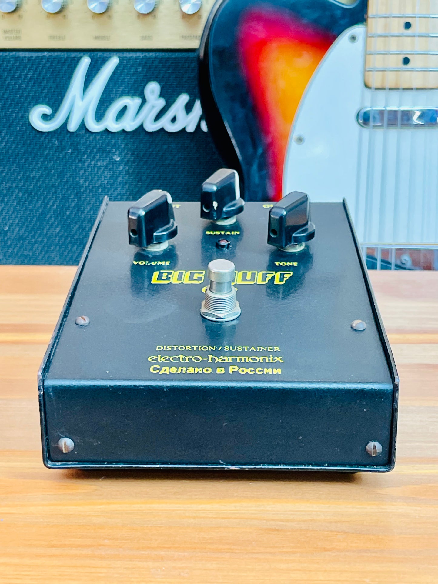 Electro-Harmonix Big Muff Pi V8 (Black Russian)