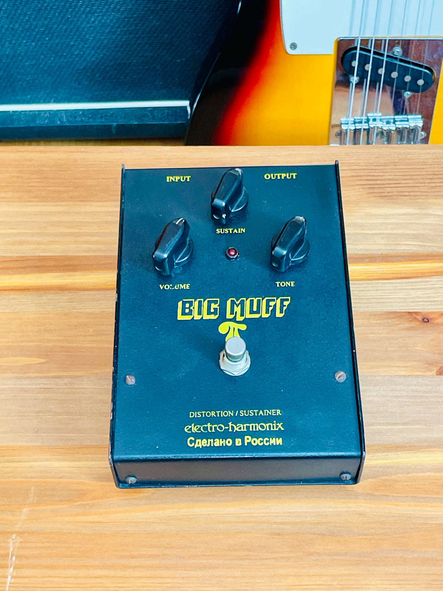 Electro-Harmonix Big Muff Pi V8 (Black Russian)