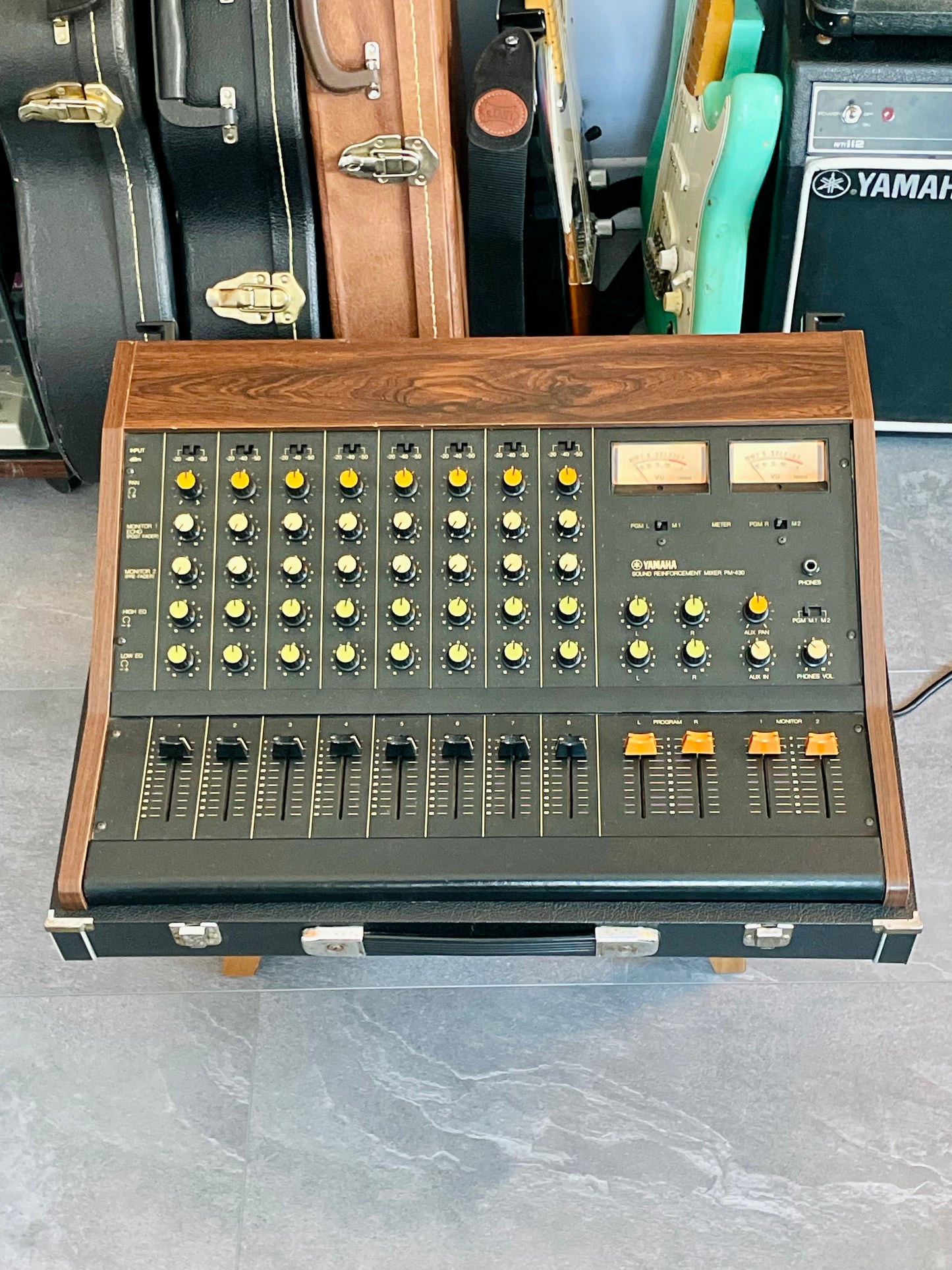 Yamaha PM-430 "Japa-Neve" fully recapped + Direct-Out Headbangers Mod! Tamura transformers 8-Channel Mixing Console 1970s