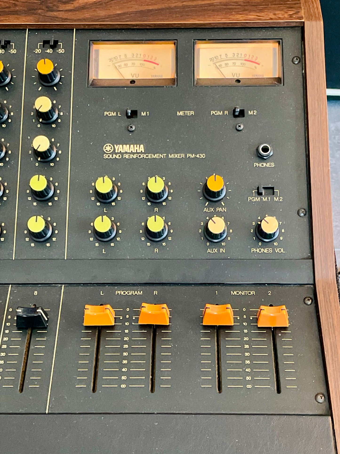 Yamaha PM-430 "Japa-Neve" fully recapped + Direct-Out Headbangers Mod! Tamura transformers 8-Channel Mixing Console 1970s