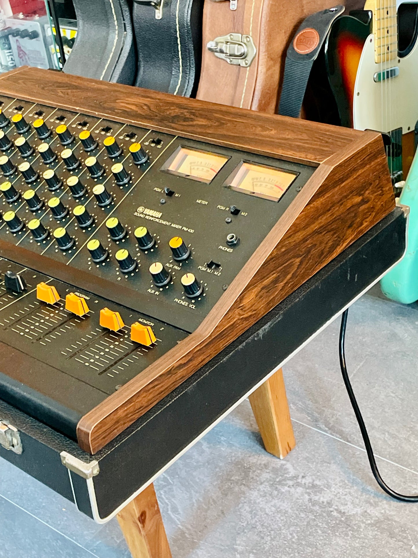 Yamaha PM-430 "Japa-Neve" fully recapped + Direct-Out Headbangers Mod! Tamura transformers 8-Channel Mixing Console 1970s