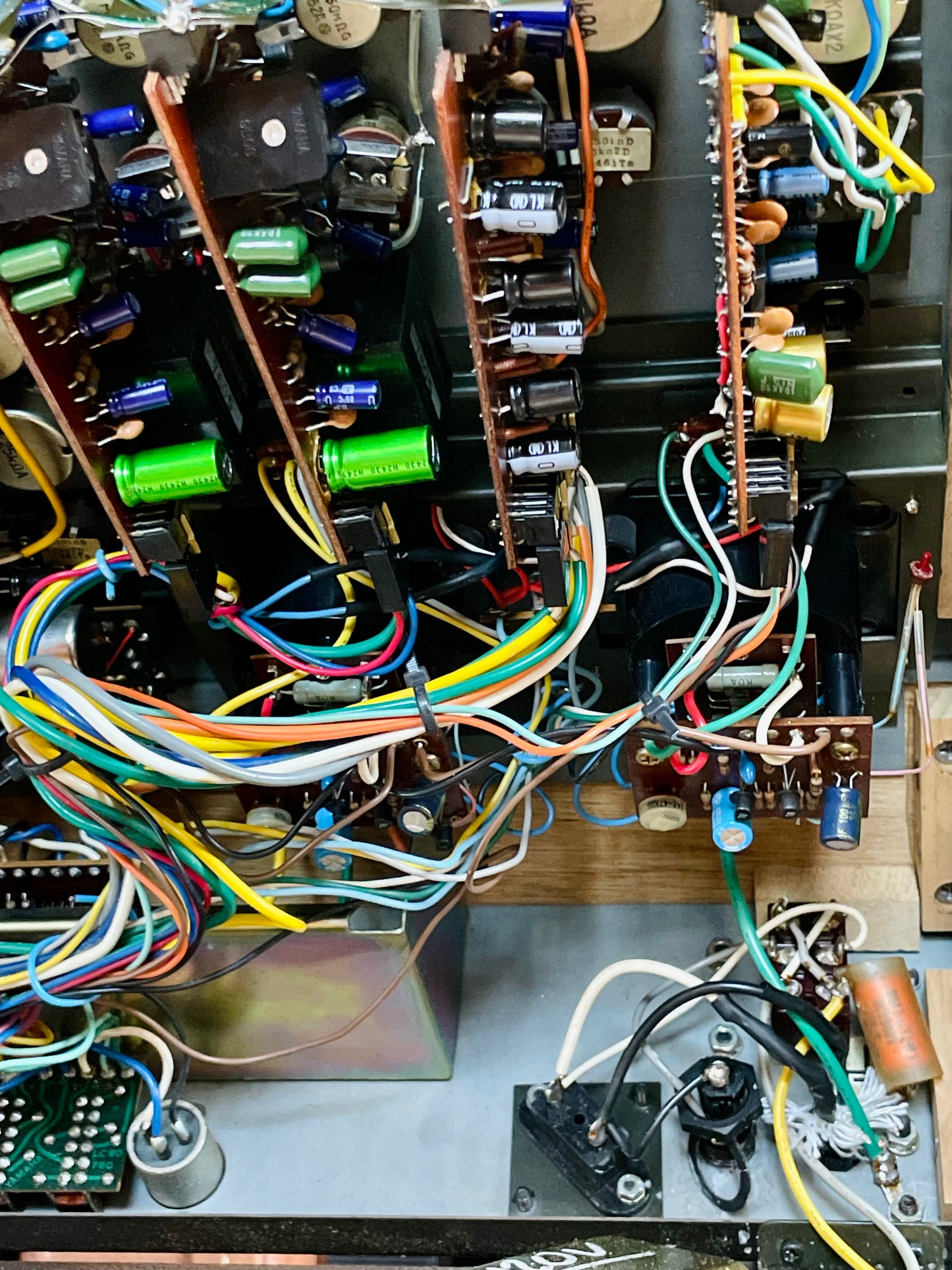 Yamaha PM-430 "Japa-Neve" fully recapped + Direct-Out Headbangers Mod! Tamura transformers 8-Channel Mixing Console 1970s