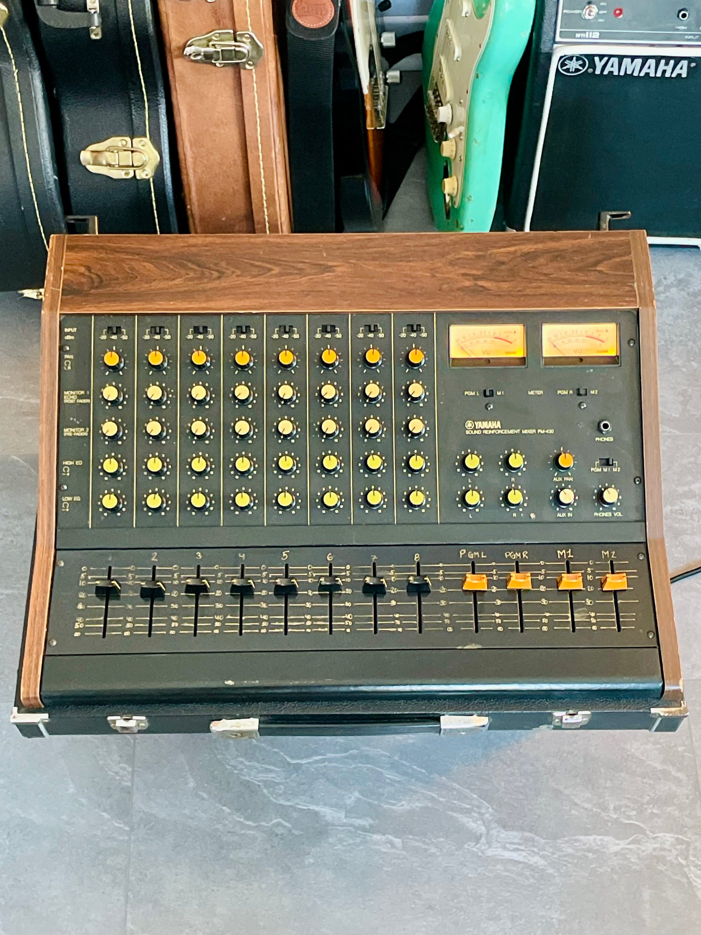 Yamaha PM-430 "Japa-Neve" fully recapped + Direct-Out Headbangers Mod! Tamura transformers 8-Channel Mixing Console 1970s