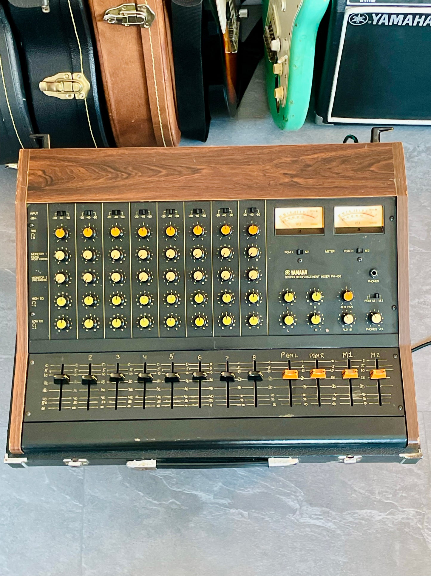 Yamaha PM-430 "Japa-Neve" fully recapped + Direct-Out Headbangers Mod! Tamura transformers 8-Channel Mixing Console 1970s