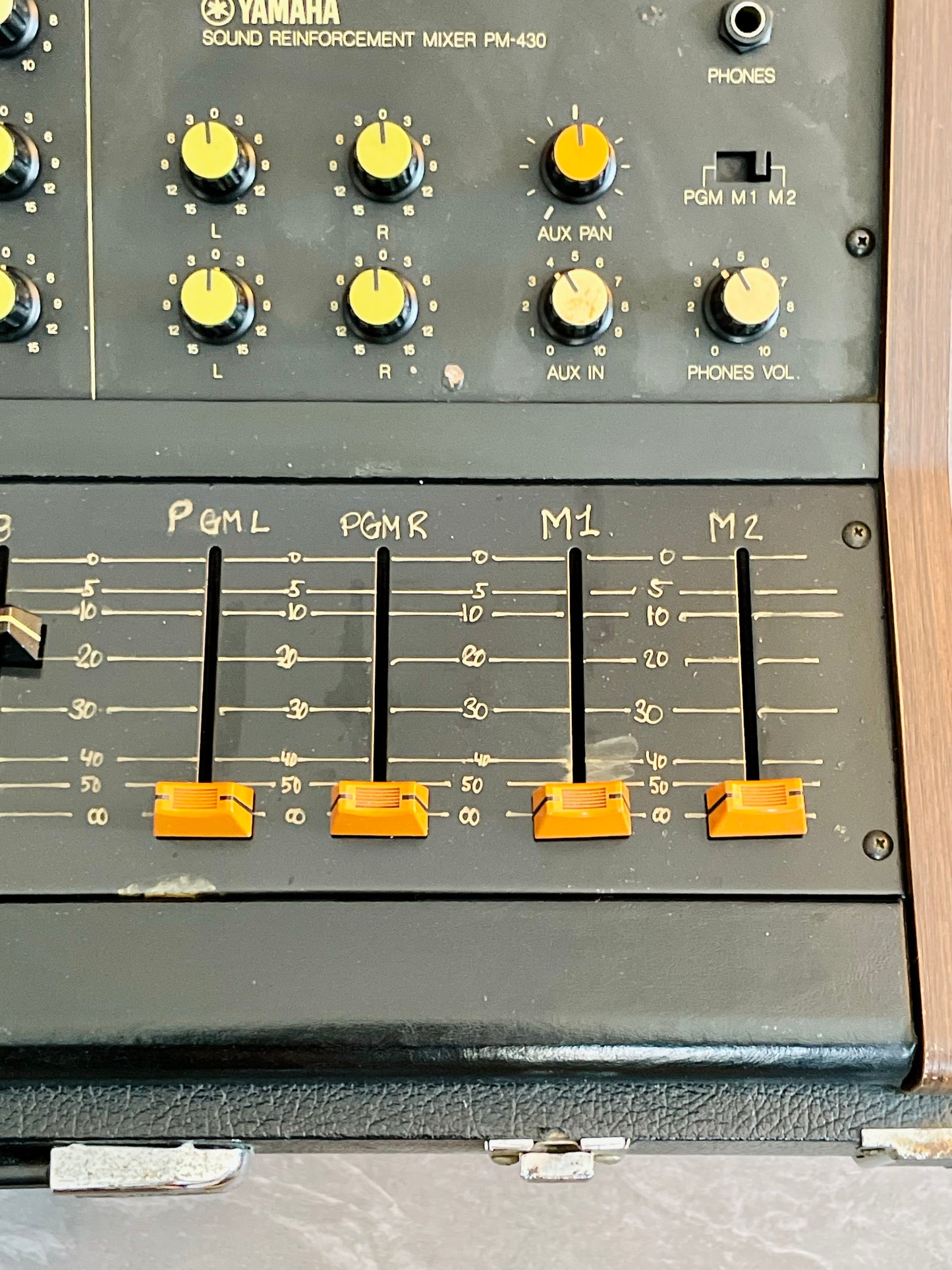 Yamaha PM-430 "Japa-Neve" fully recapped + Direct-Out Headbangers Mod! Tamura transformers 8-Channel Mixing Console 1970s