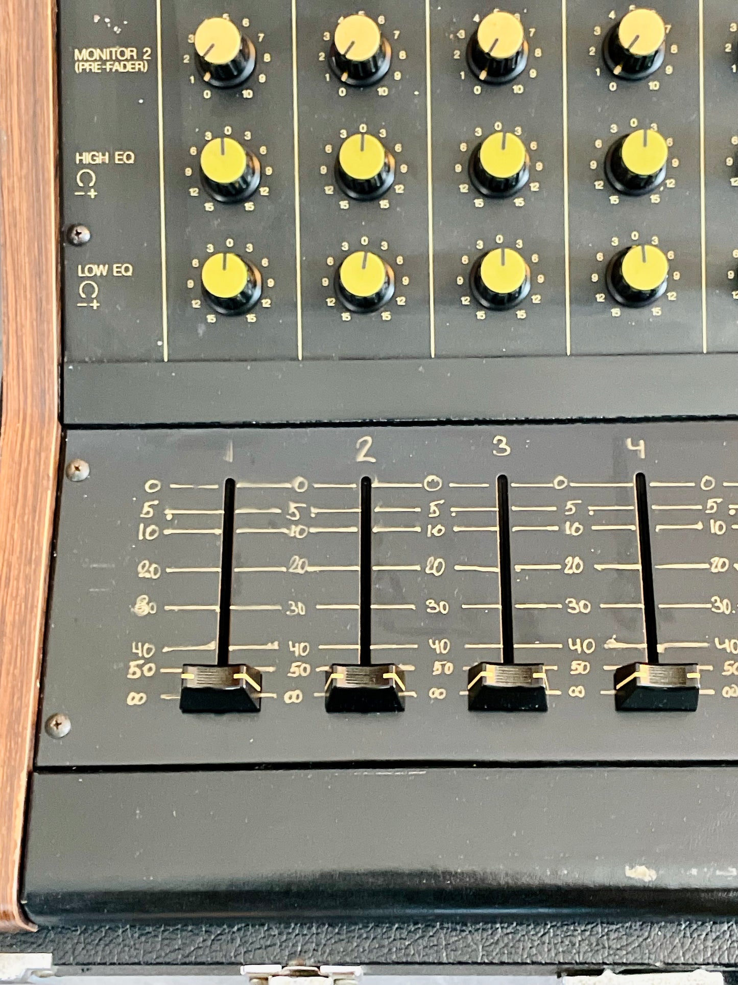 Yamaha PM-430 "Japa-Neve" fully recapped + Direct-Out Headbangers Mod! Tamura transformers 8-Channel Mixing Console 1970s