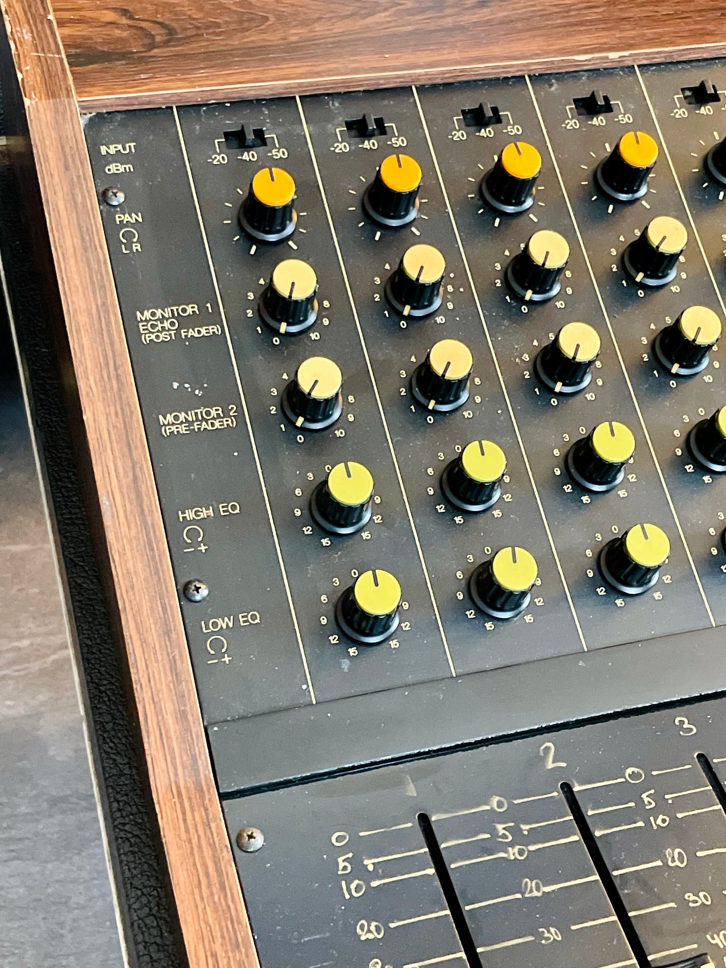 Yamaha PM-430 "Japa-Neve" fully recapped + Direct-Out Headbangers Mod! Tamura transformers 8-Channel Mixing Console 1970s