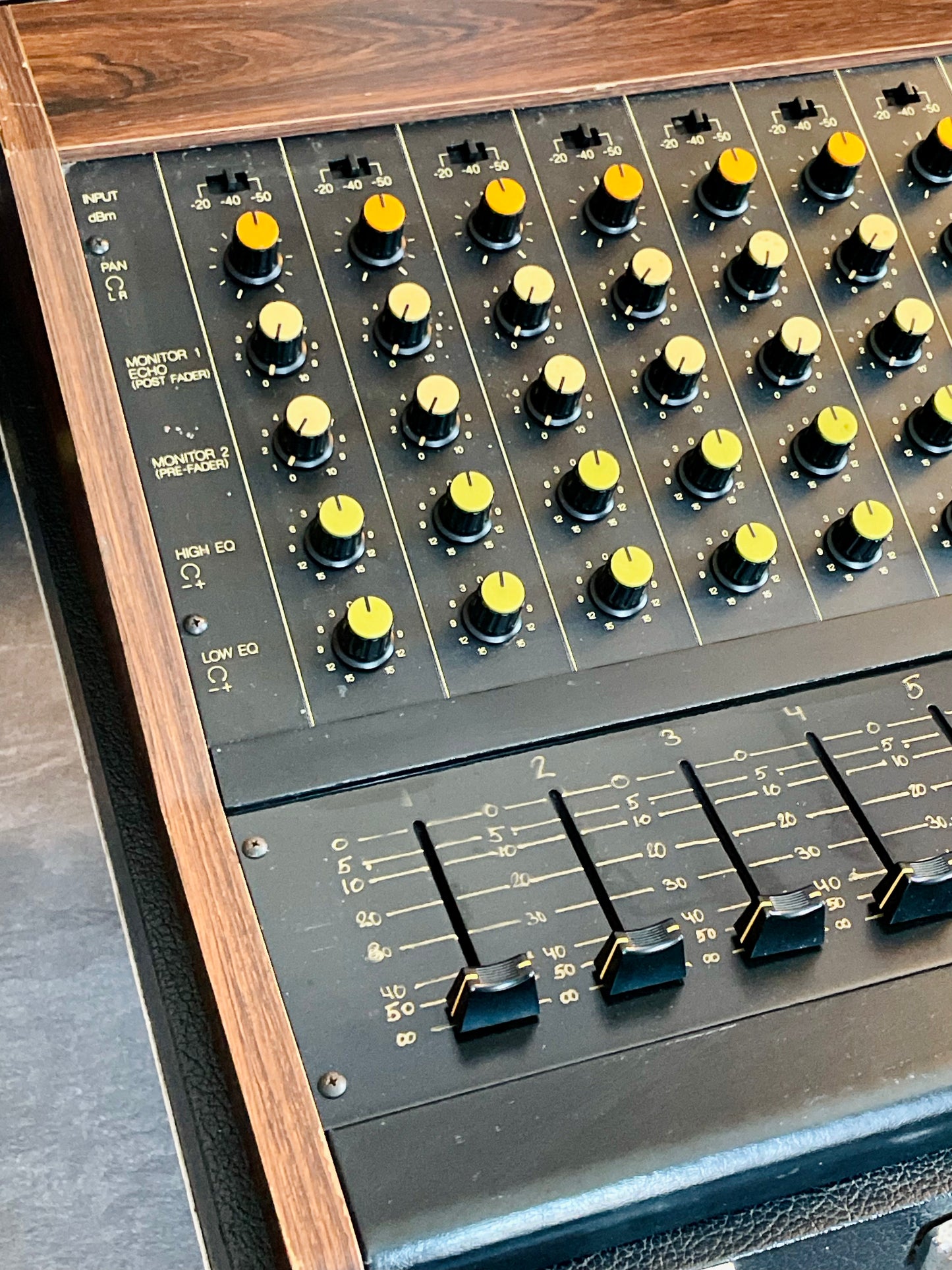 Yamaha PM-430 "Japa-Neve" fully recapped + Direct-Out Headbangers Mod! Tamura transformers 8-Channel Mixing Console 1970s