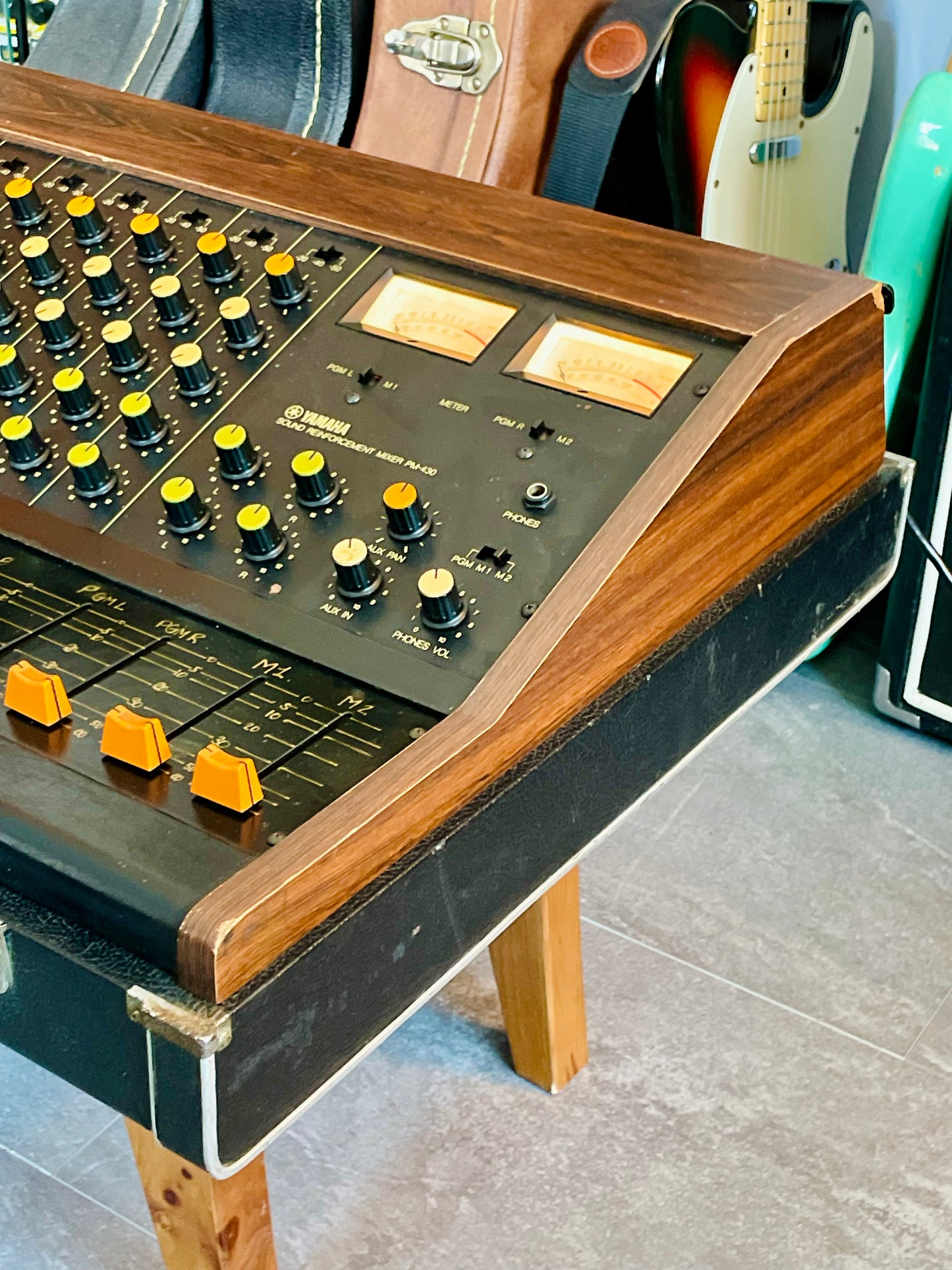 Yamaha PM-430 "Japa-Neve" fully recapped + Direct-Out Headbangers Mod! Tamura transformers 8-Channel Mixing Console 1970s