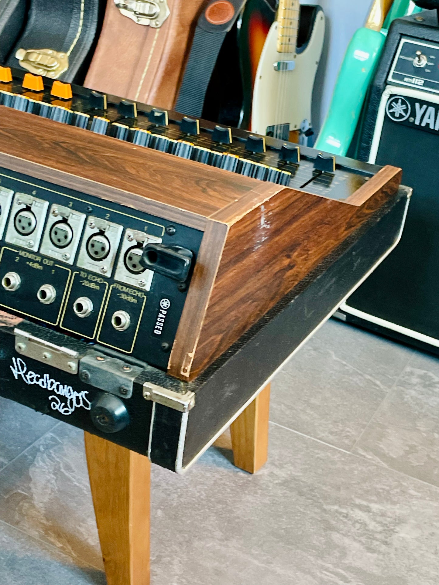 Yamaha PM-430 "Japa-Neve" fully recapped + Direct-Out Headbangers Mod! Tamura transformers 8-Channel Mixing Console 1970s