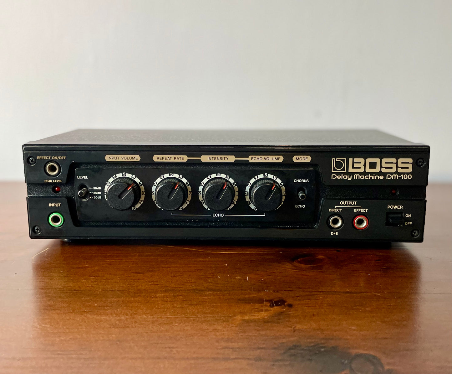 Boss DM-100 Delay Machine - 1980s