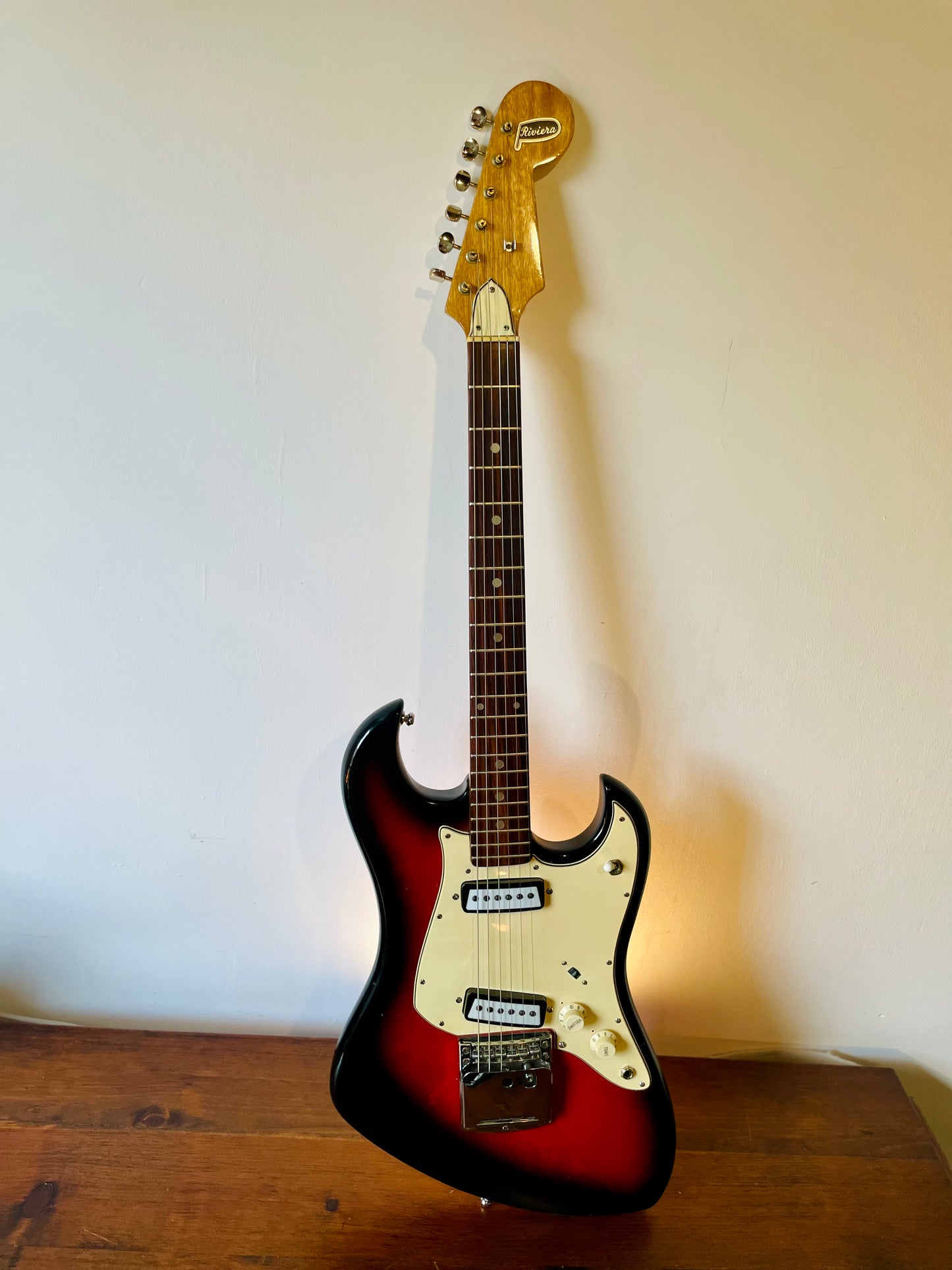 Riviera - Made in Japan - Offset solid body Circa 1970's