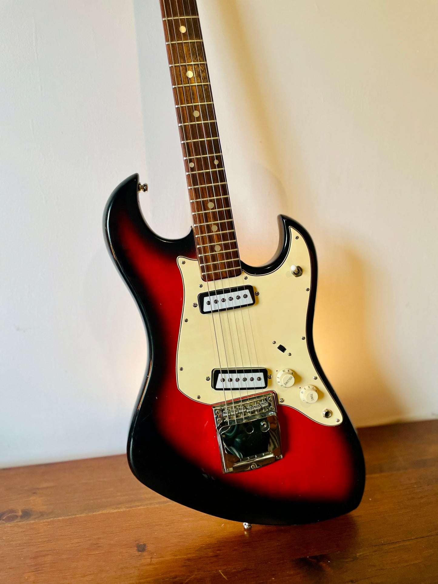 Riviera - Made in Japan - Offset solid body Circa 1970's