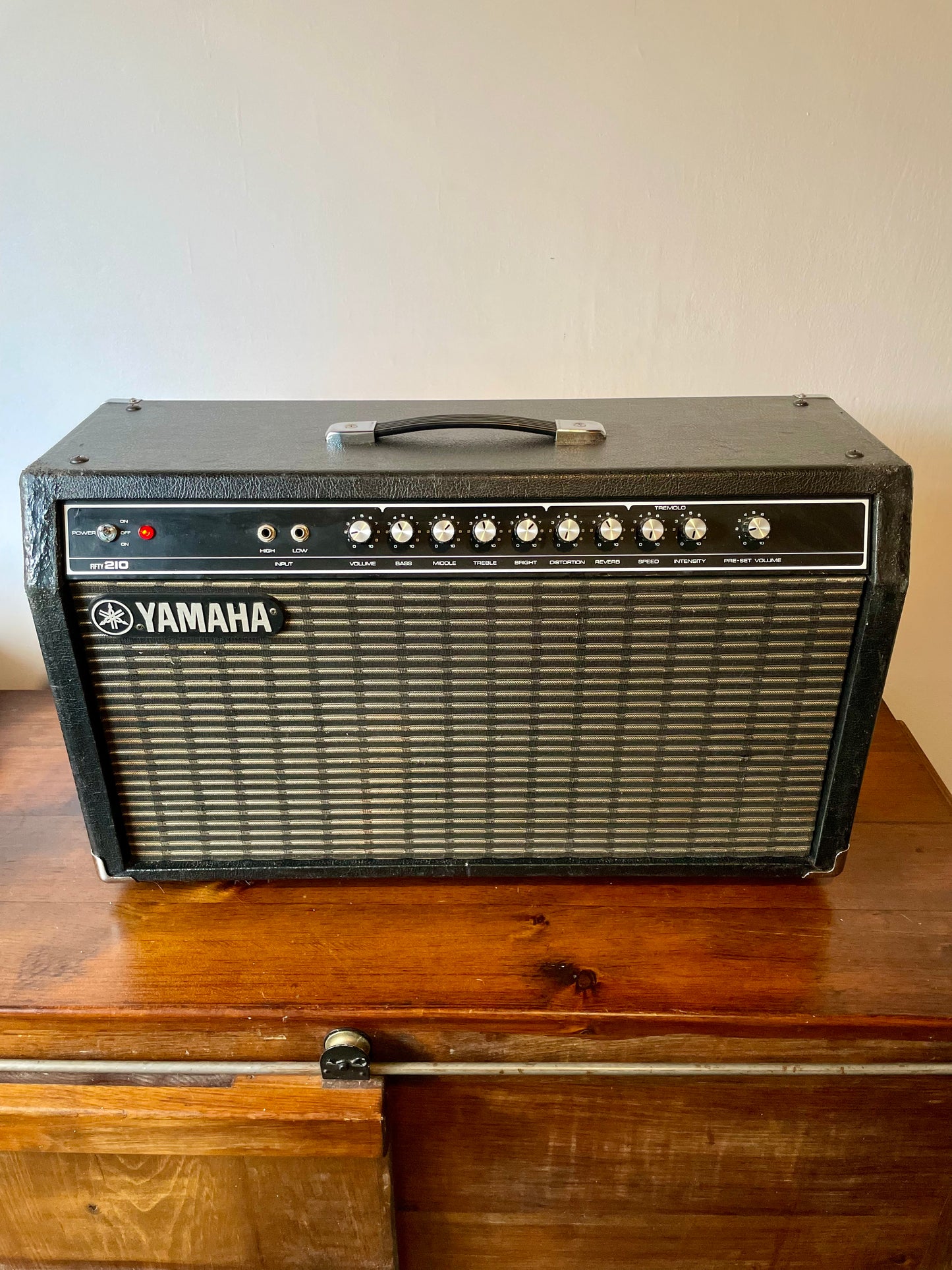 Yamaha G50-210 - 2x10" Guitar Combo 1975 - 1979 - 50-Watt