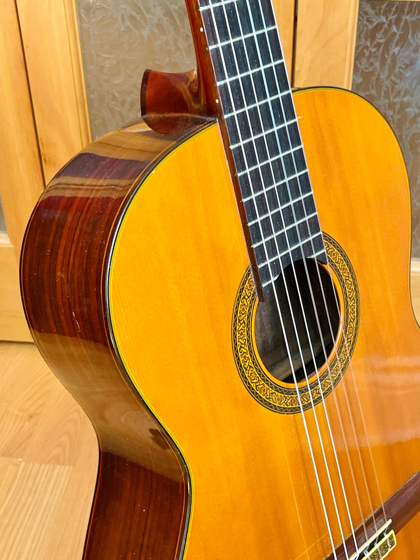 Suzuki Model No C-200 - Classical Guitar Made in Japan 1970s