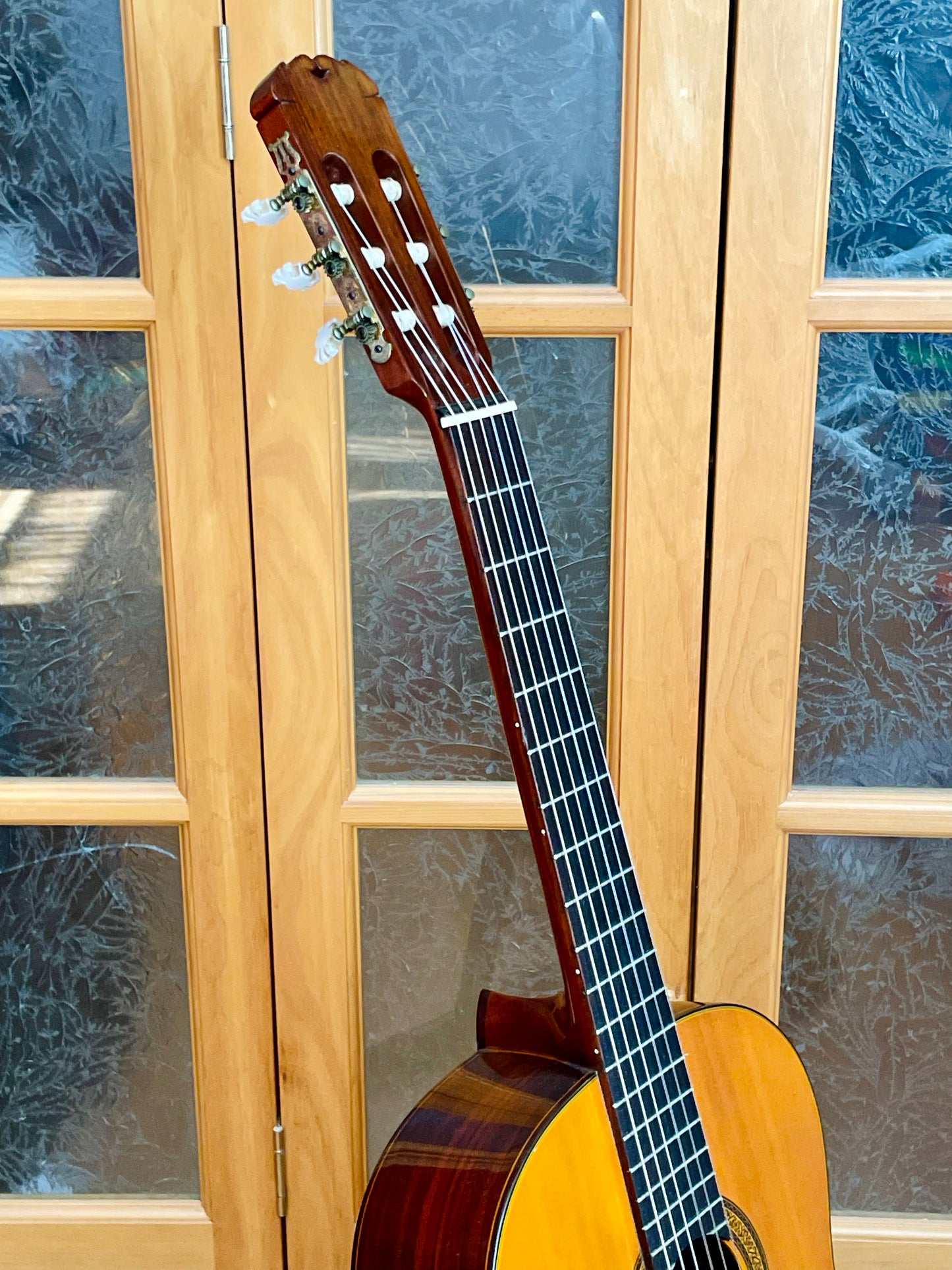 Suzuki Model No C-200 - Classical Guitar Made in Japan 1970s