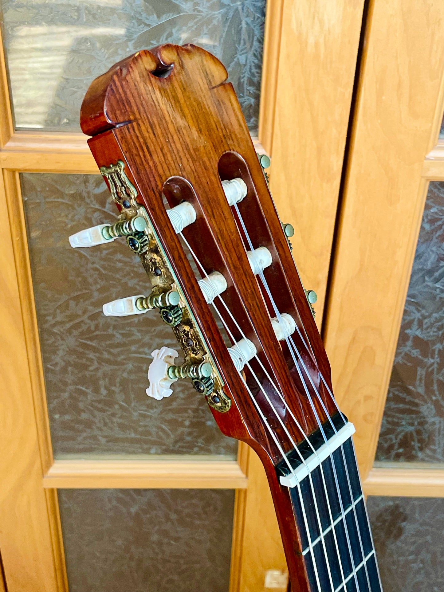 Suzuki Model No C-200 - Classical Guitar Made in Japan 1970s