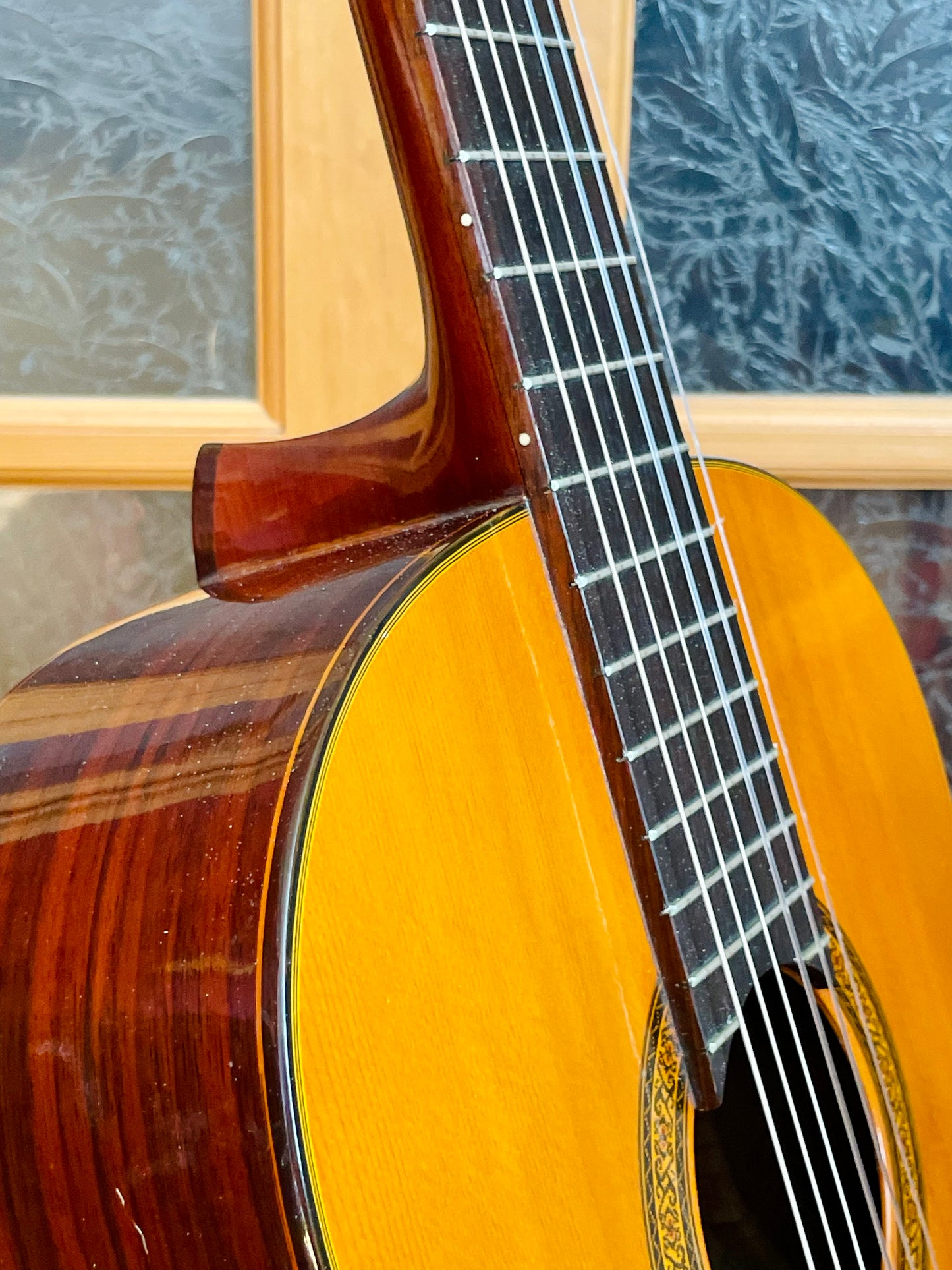 Suzuki Model No C-200 - Classical Guitar Made in Japan 1970s
