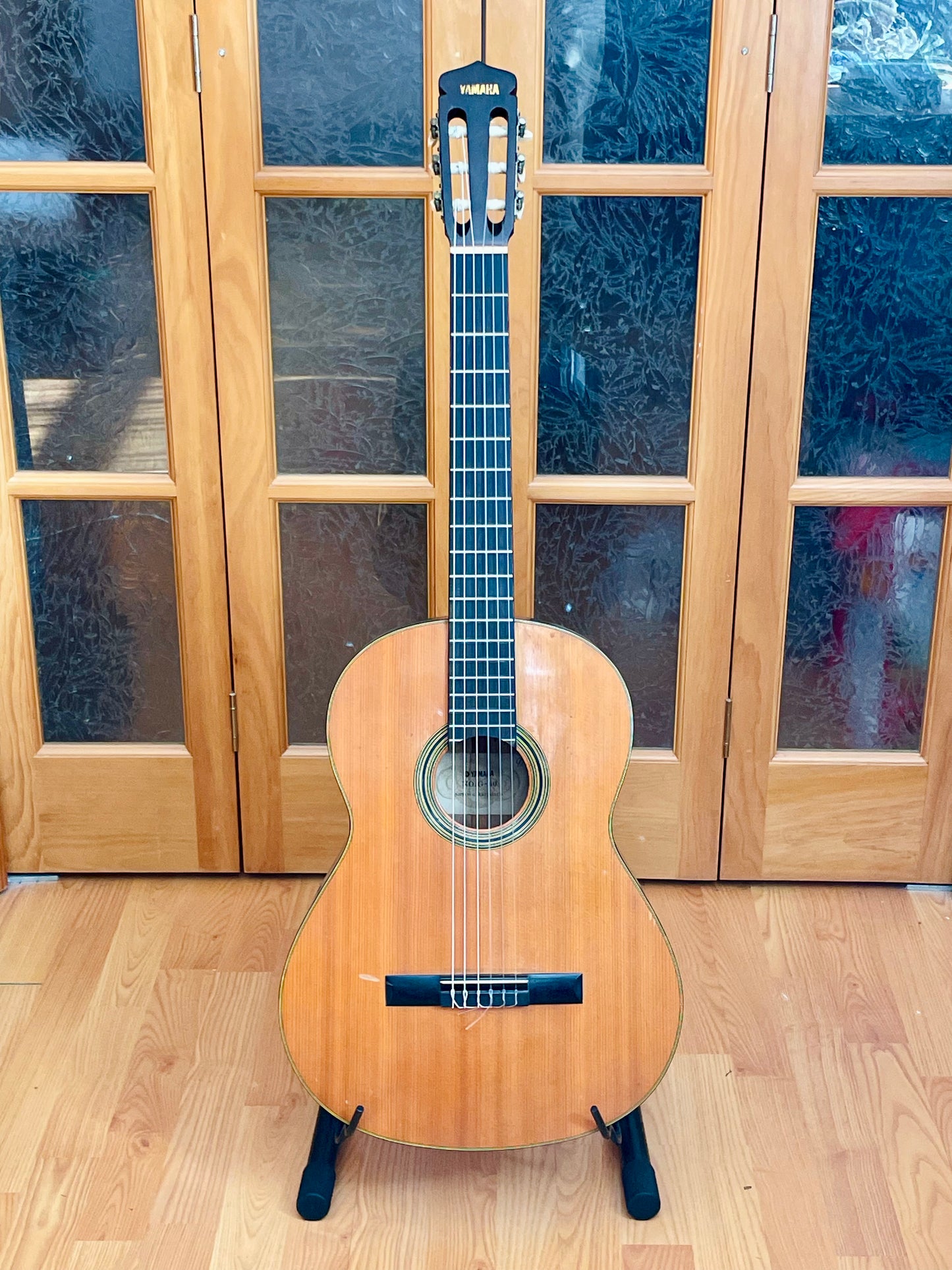 Yamaha No. G-60 Nippon Gakki - Made in Japan c. 1967 - 1973