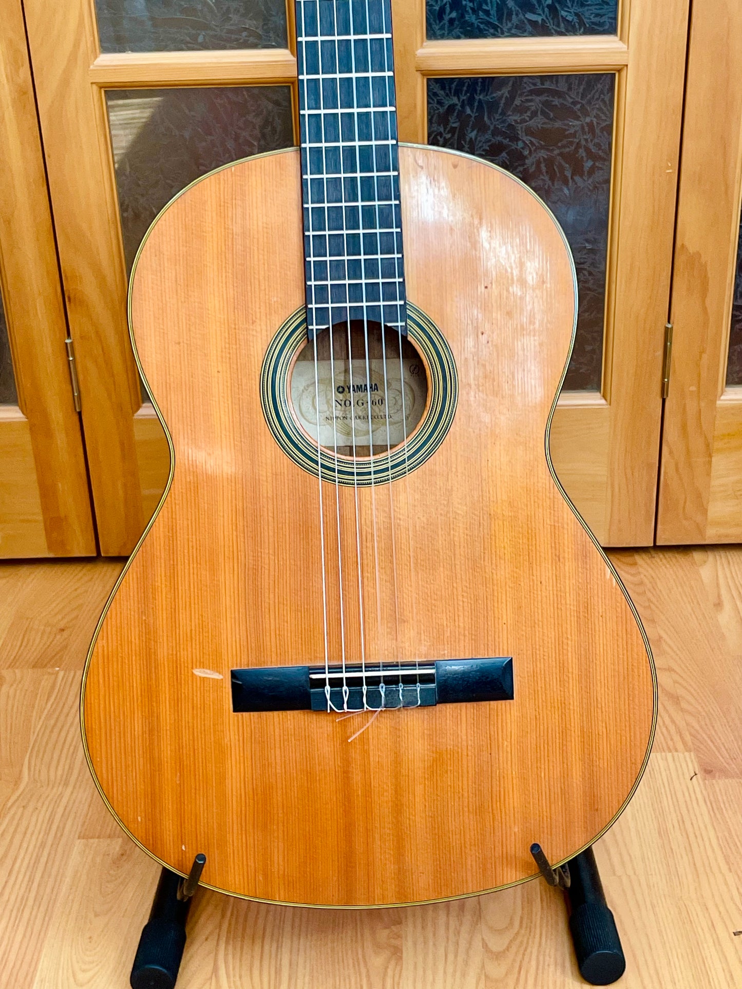 Yamaha No. G-60 Nippon Gakki - Made in Japan c. 1967 - 1973