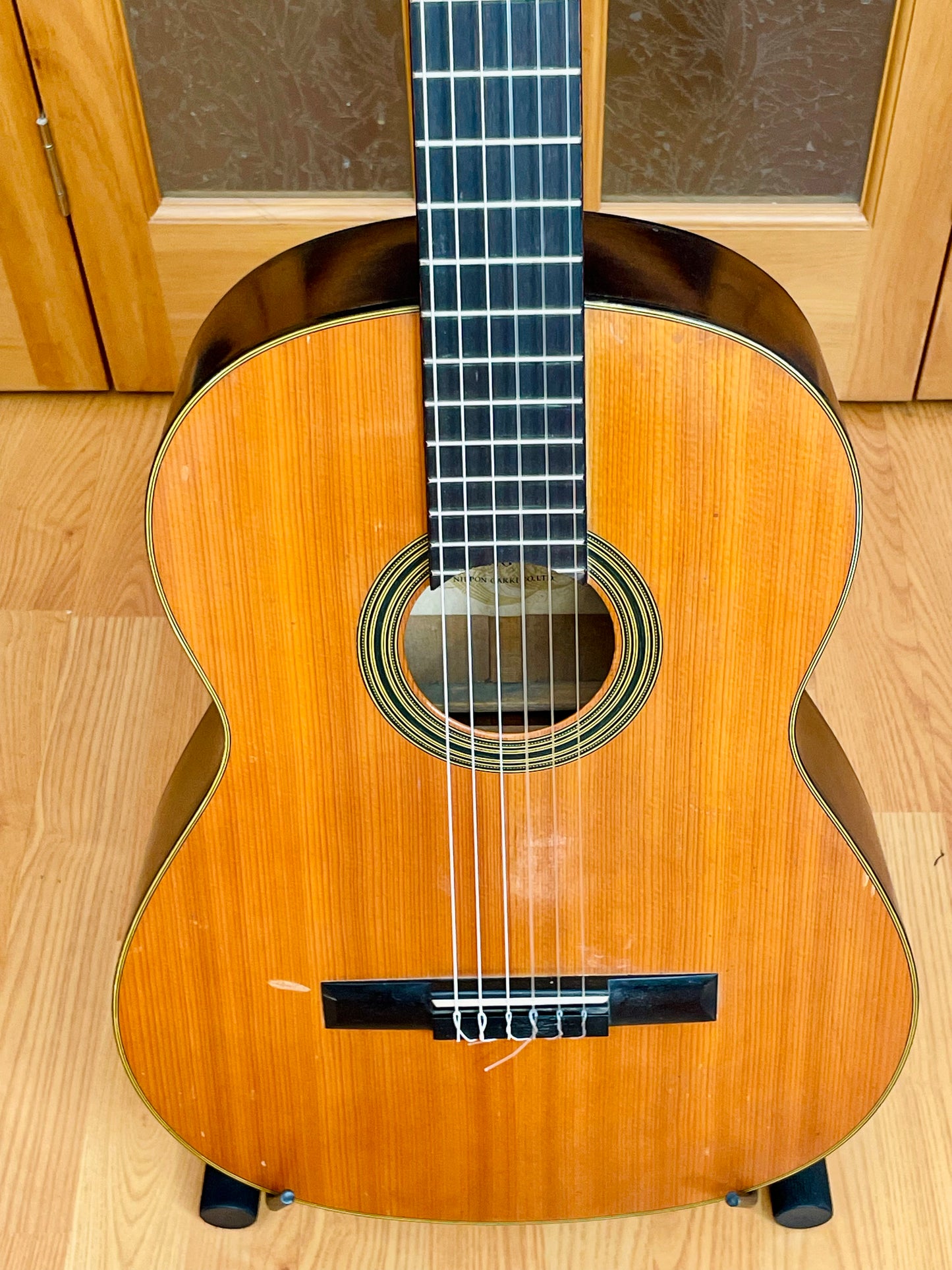 Yamaha No. G-60 Nippon Gakki - Made in Japan c. 1967 - 1973