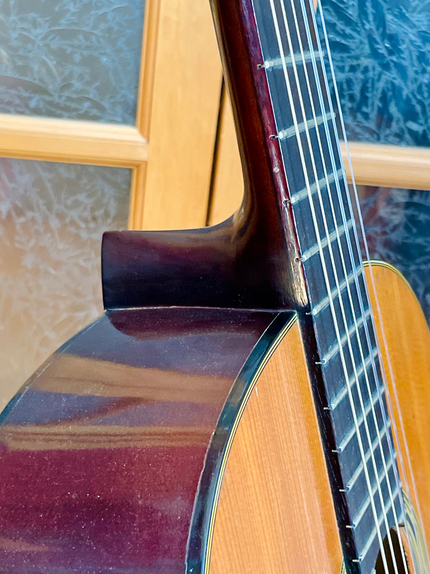 Yamaha No. G-60 Nippon Gakki - Made in Japan c. 1967 - 1973