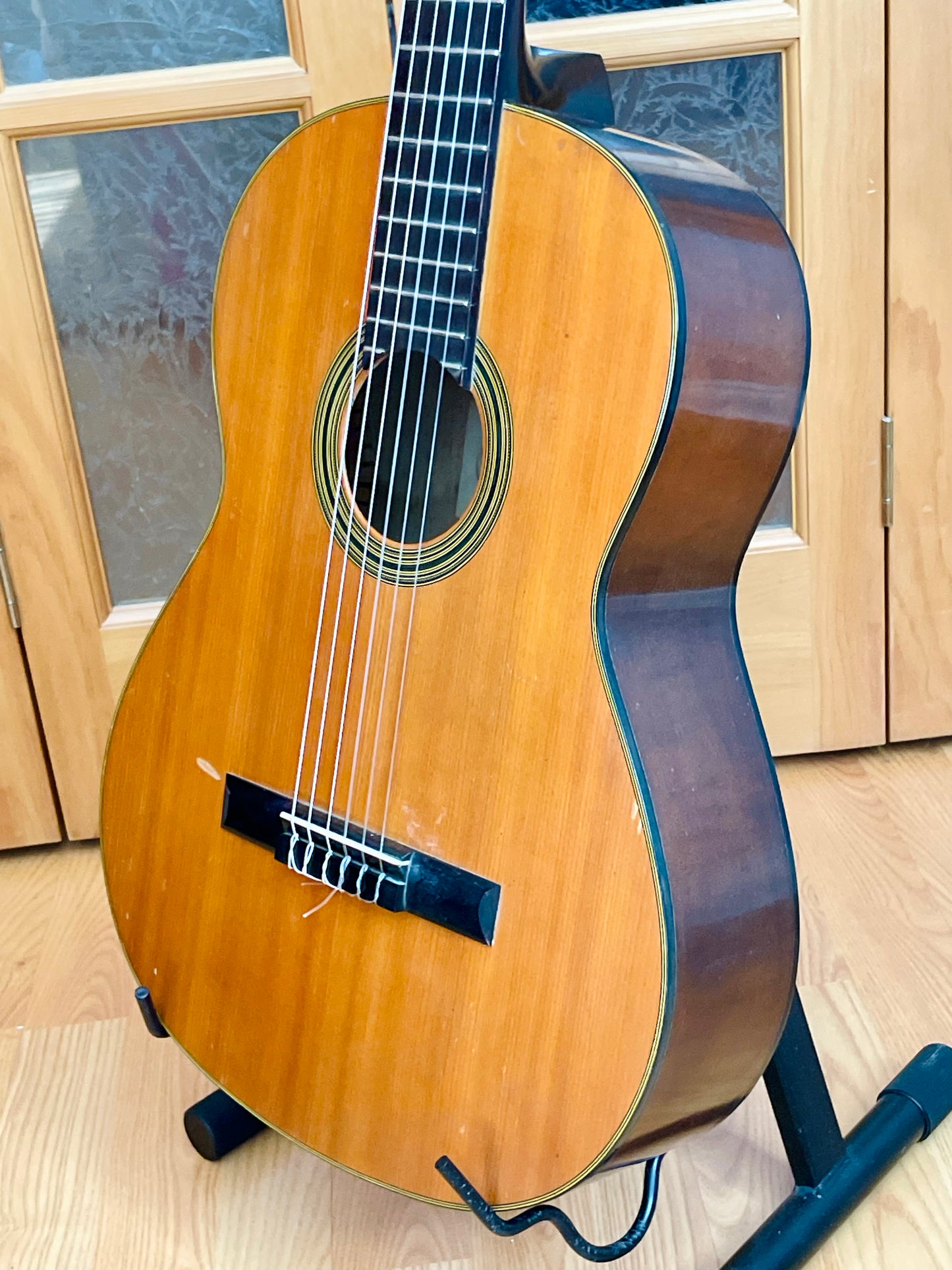 Yamaha No. G-60 Nippon Gakki - Made in Japan c. 1967 - 1973