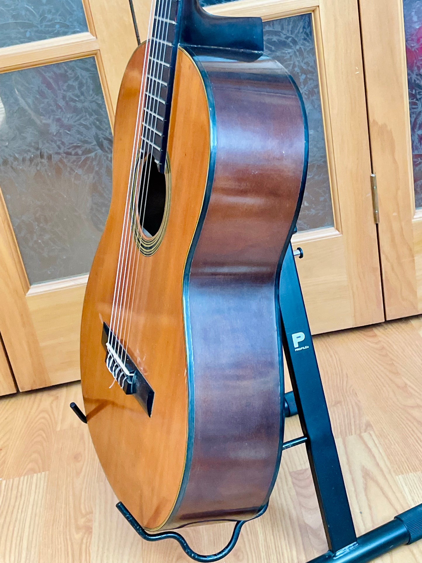 Yamaha No. G-60 Nippon Gakki - Made in Japan c. 1967 - 1973