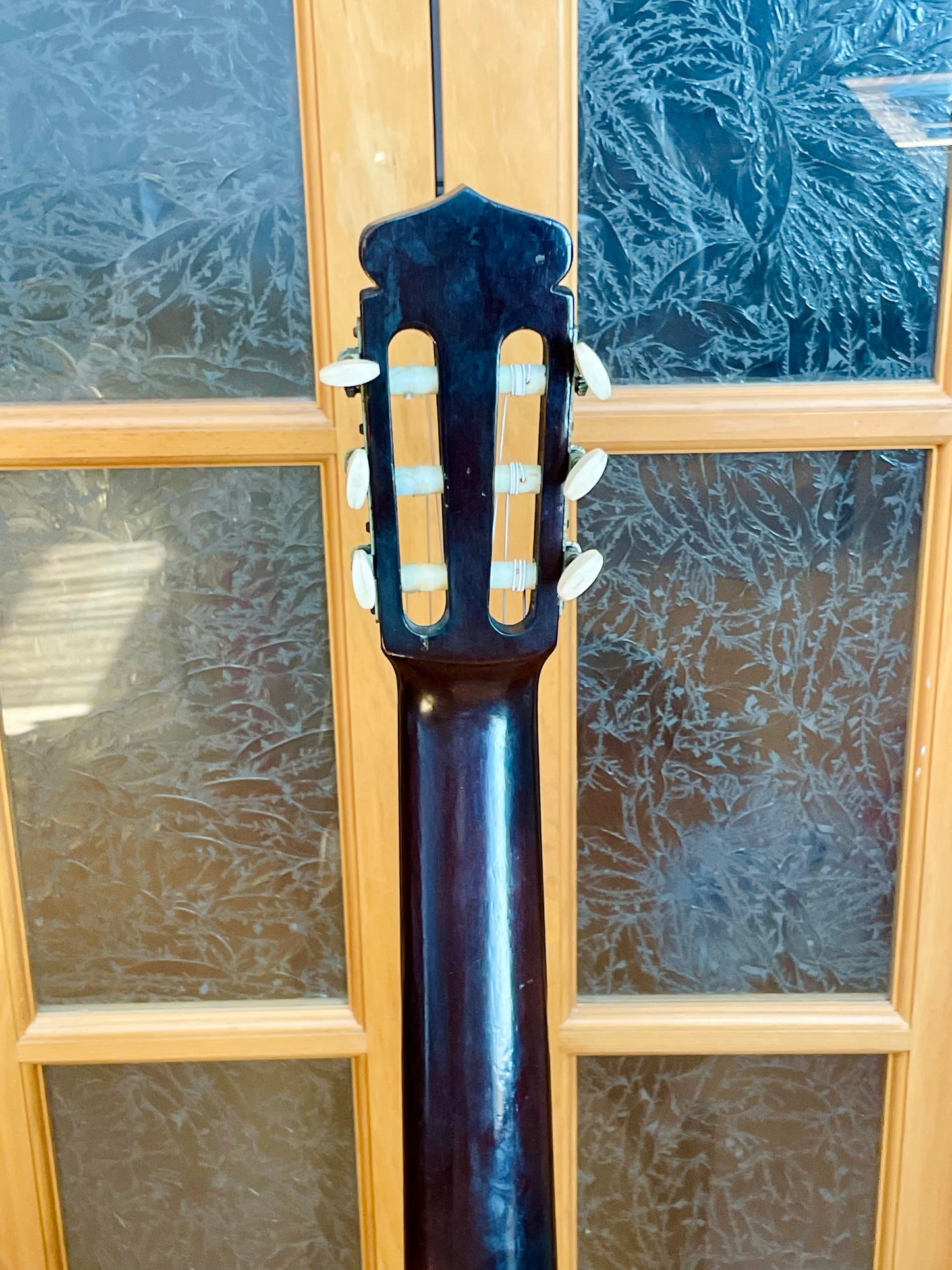 Yamaha No. G-60 Nippon Gakki - Made in Japan c. 1967 - 1973