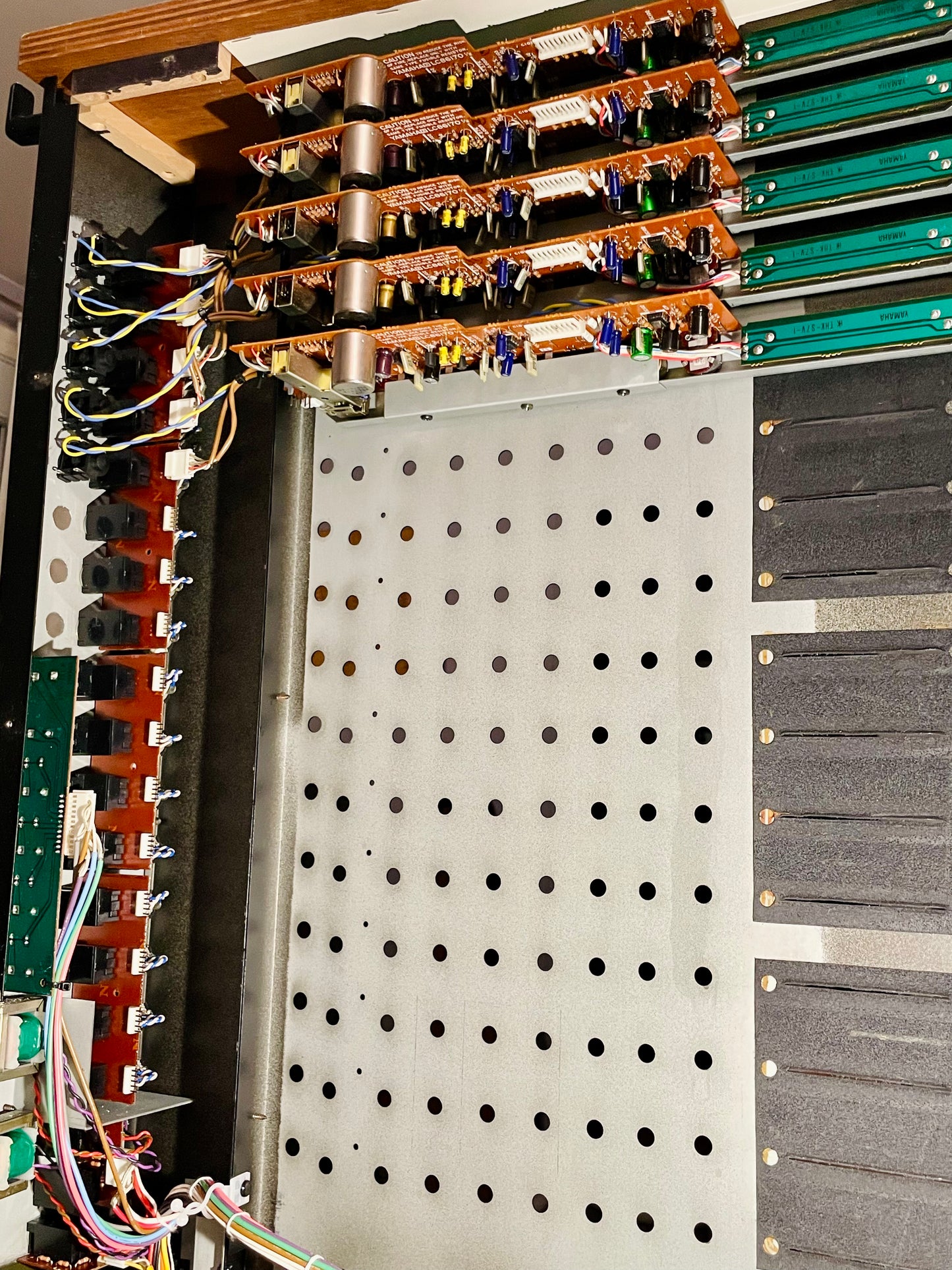 Yamaha MQ1602 "Japa-Neve" Mixer - Fully recapped + Direct-Outs - Tamura transformers, fat Pres. 4 band EQ