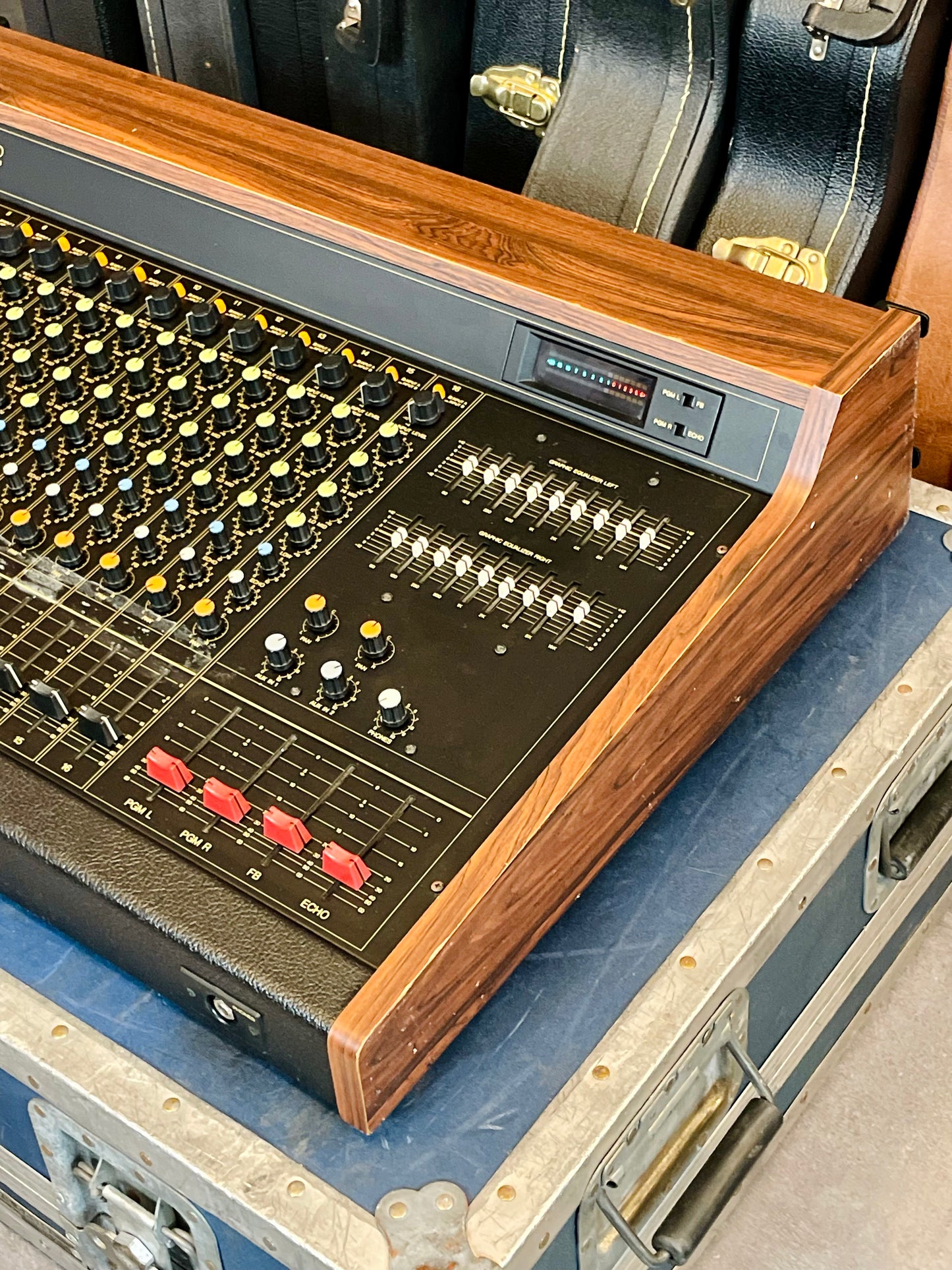 Yamaha MQ1602 "Japa-Neve" Mixer - Fully recapped + Direct-Outs - Tamura transformers, fat Pres. 4 band EQ