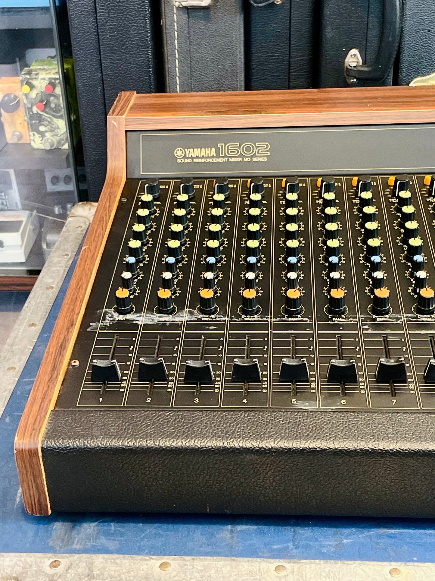 Yamaha MQ1602 "Japa-Neve" Mixer - Fully recapped + Direct-Outs - Tamura transformers, fat Pres. 4 band EQ