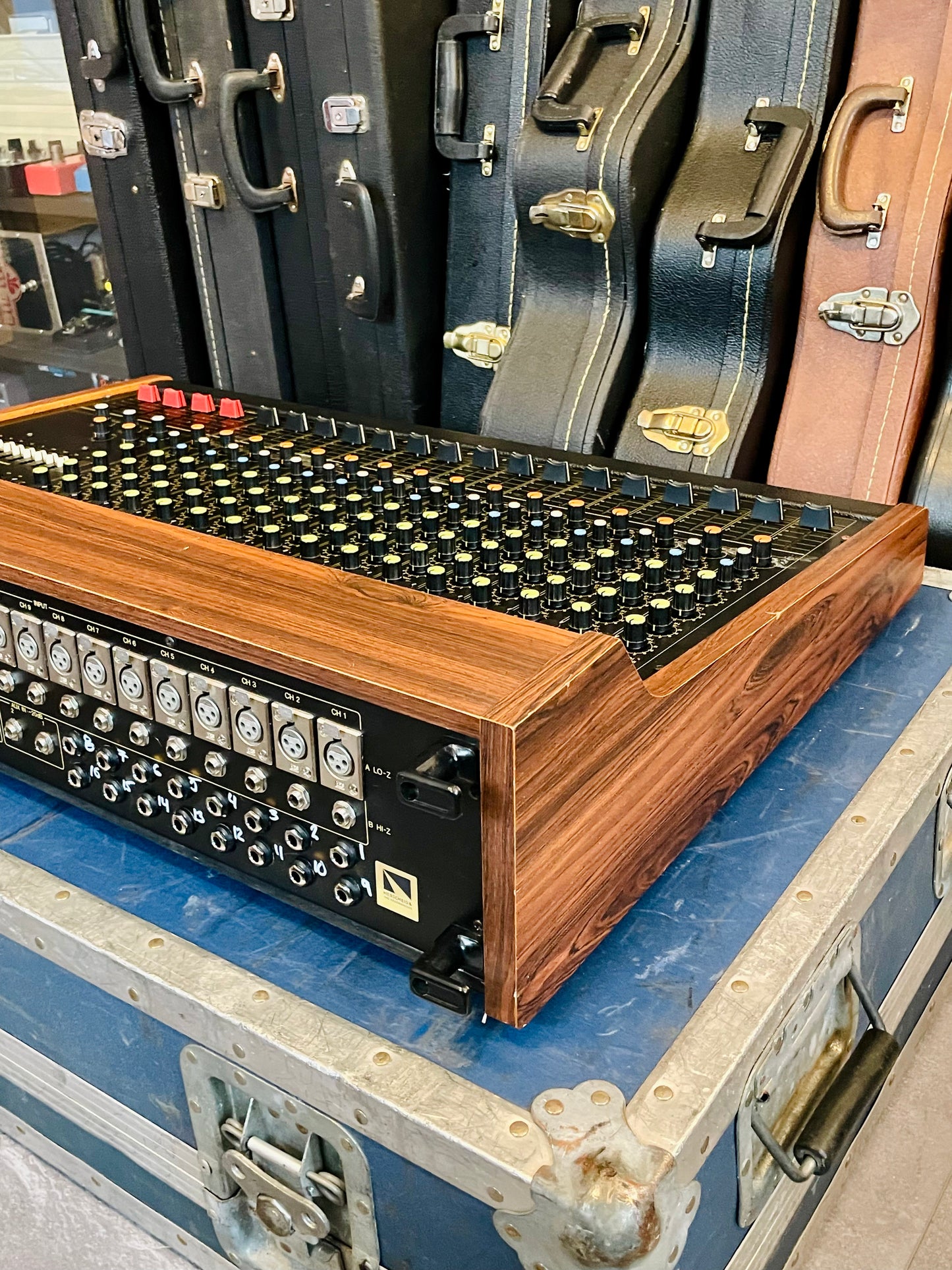 Yamaha MQ1602 "Japa-Neve" Mixer - Fully recapped + Direct-Outs - Tamura transformers, fat Pres. 4 band EQ