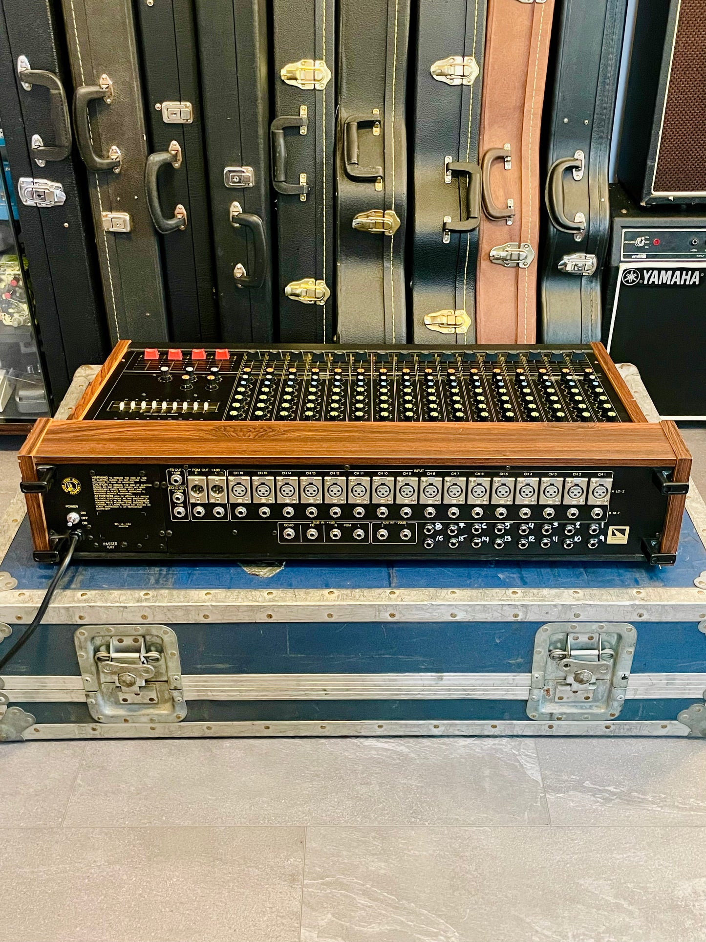 Yamaha MQ1602 "Japa-Neve" Mixer - Fully recapped + Direct-Outs - Tamura transformers, fat Pres. 4 band EQ