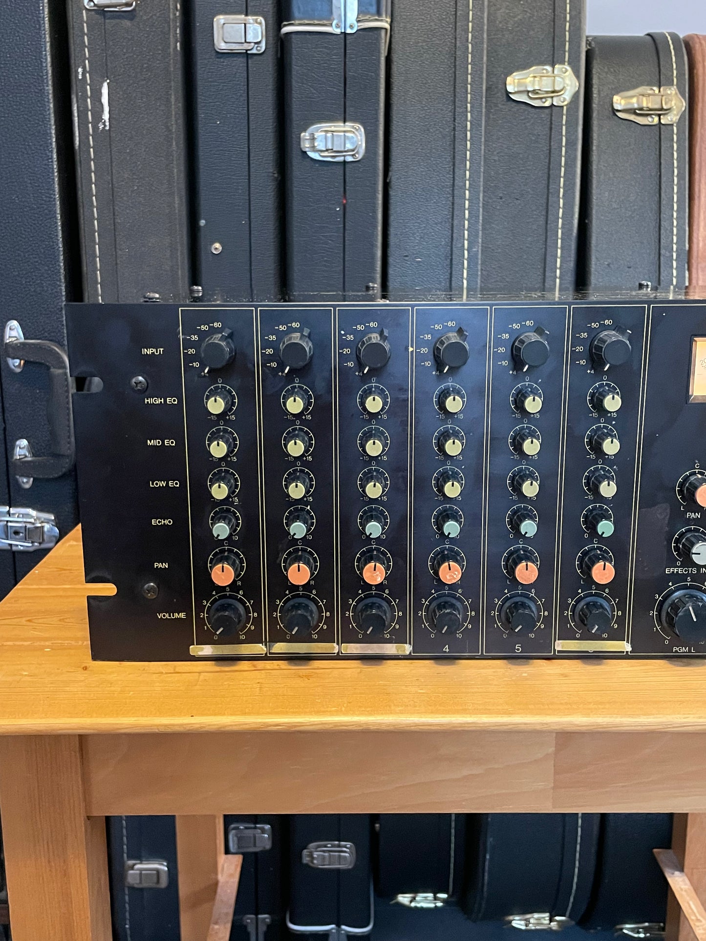 Yamaha M406 "JapaNeve" Direct Out Mod. Fully serviced + Recapped Headbangers