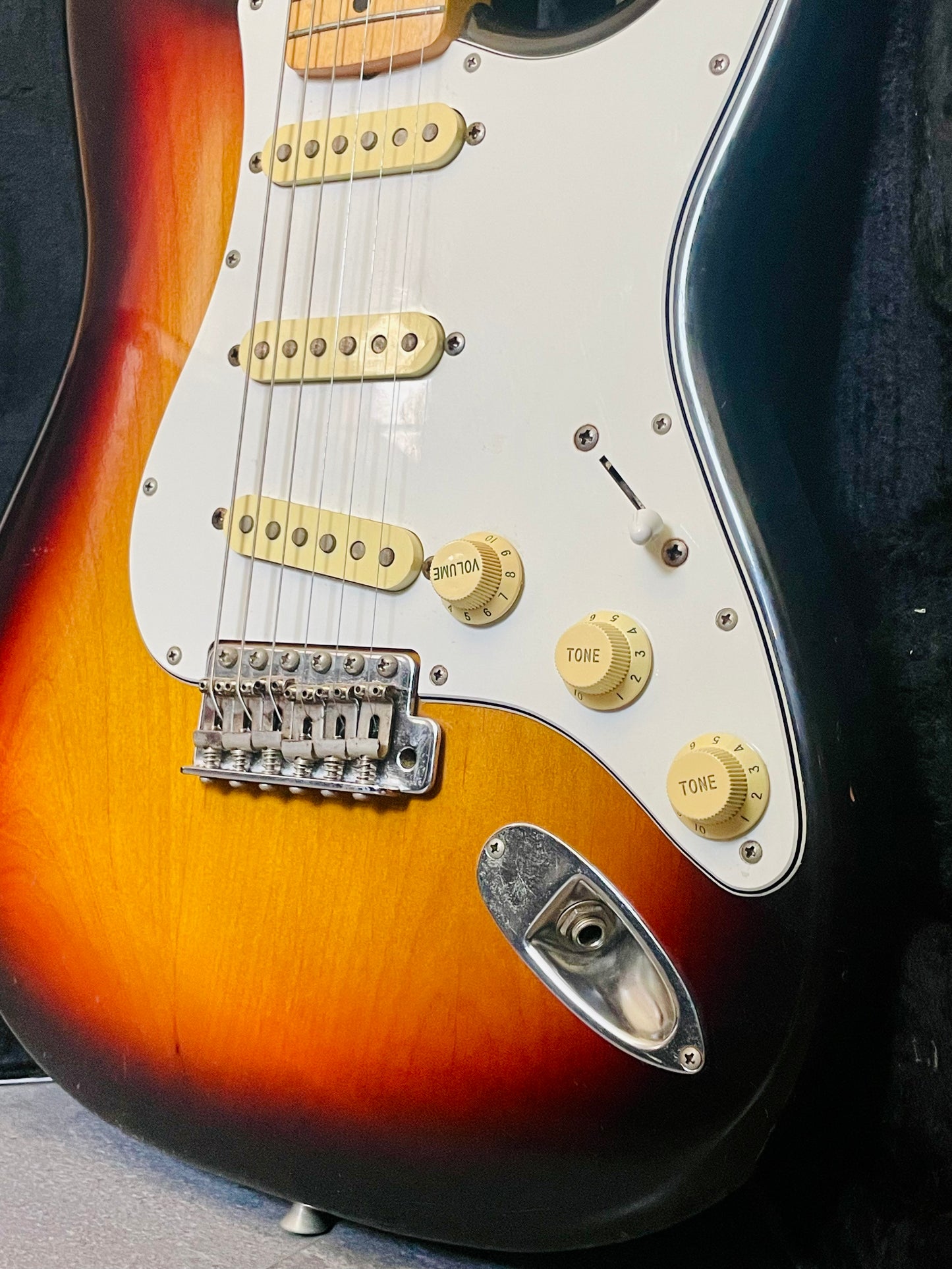 Fender Stratocaster ST-45 Made in Japan 2004 - Sunburst
