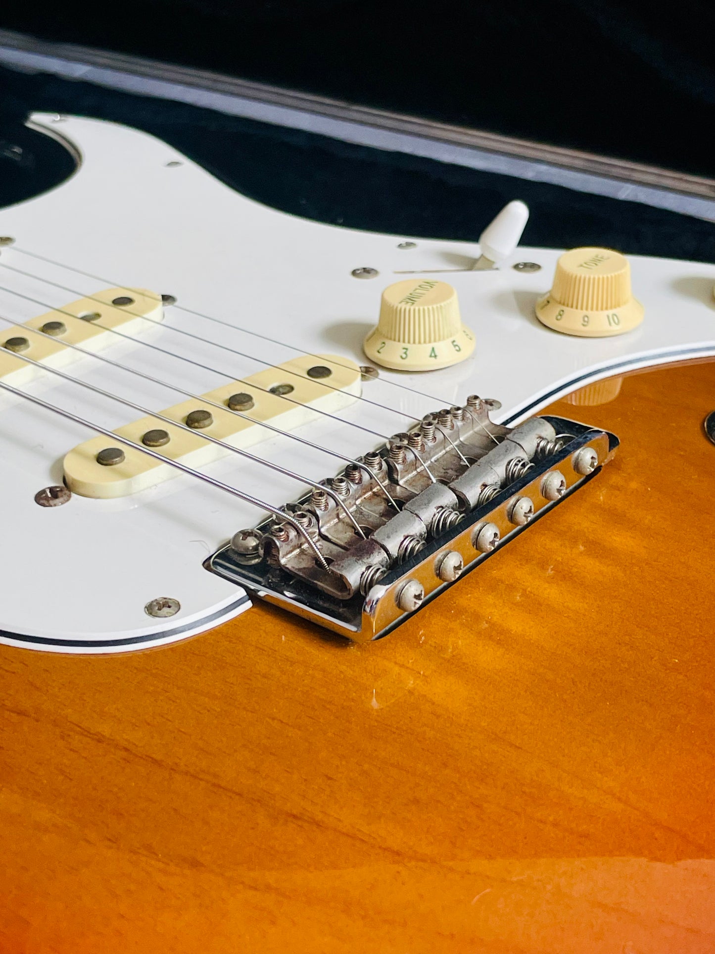 Fender Stratocaster ST-45 Made in Japan 2004 - Sunburst