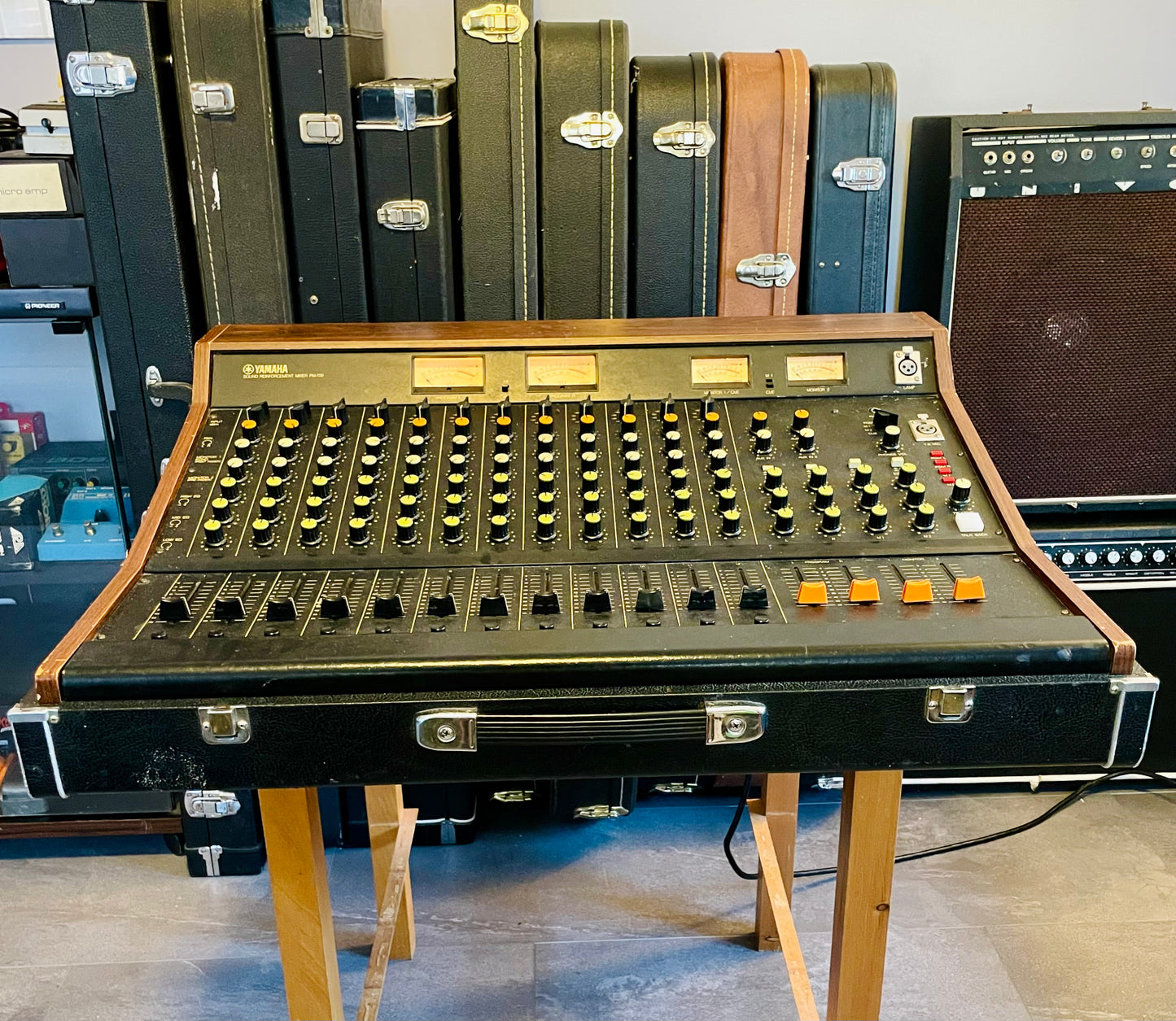 Yamaha PM-700 "Japa-Neve" fully recapped + Direct-Out Headbangers Tamura transformers 12-Channel Mixing Console 1970s