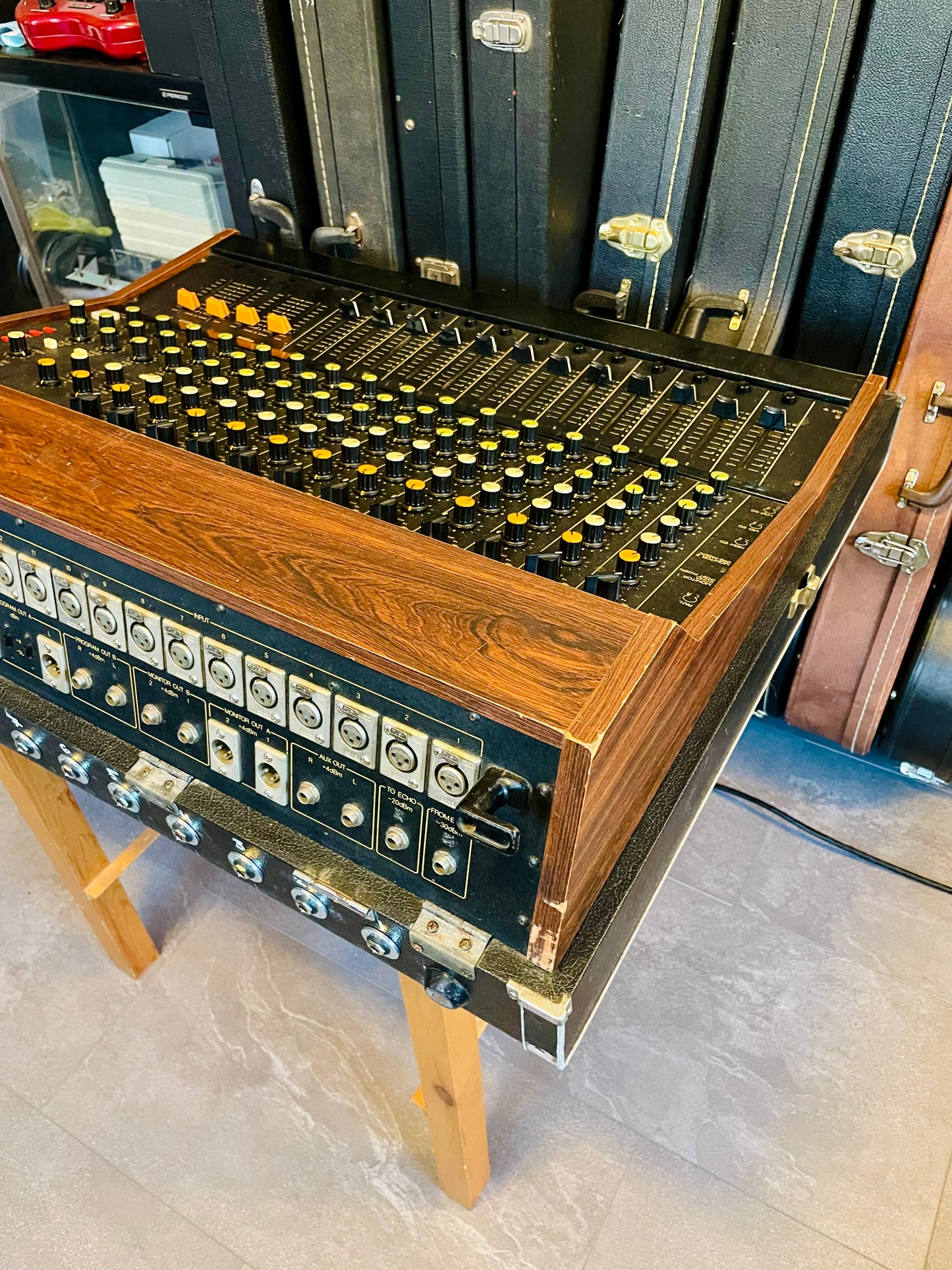 Yamaha PM-700 "Japa-Neve" fully recapped + Direct-Out Headbangers Tamura transformers 12-Channel Mixing Console 1970s