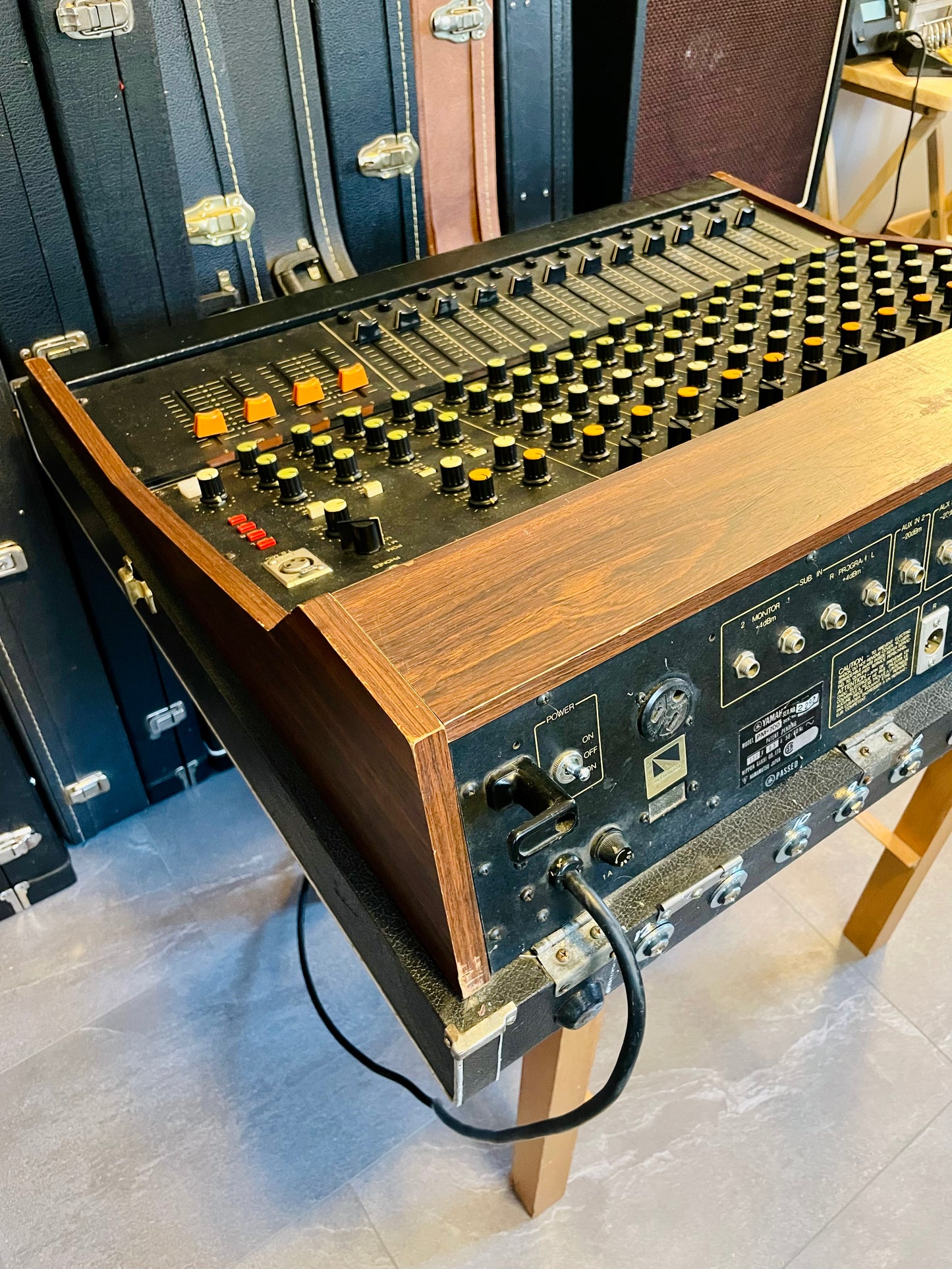 Yamaha PM-700 "Japa-Neve" fully recapped + Direct-Out Headbangers Tamura transformers 12-Channel Mixing Console 1970s
