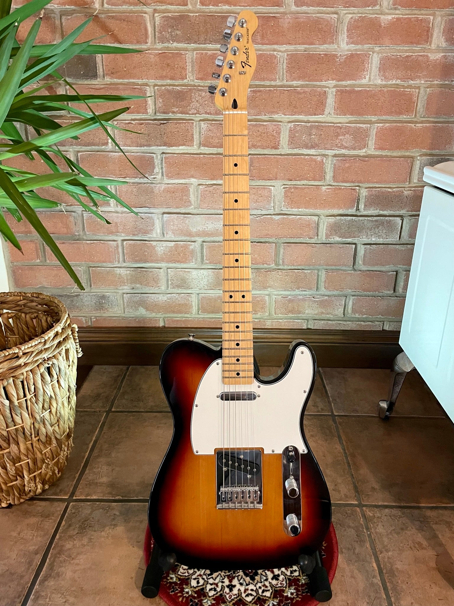 Fender Telecaster - Mexico 2017 Sunburst – Herscheid and the 