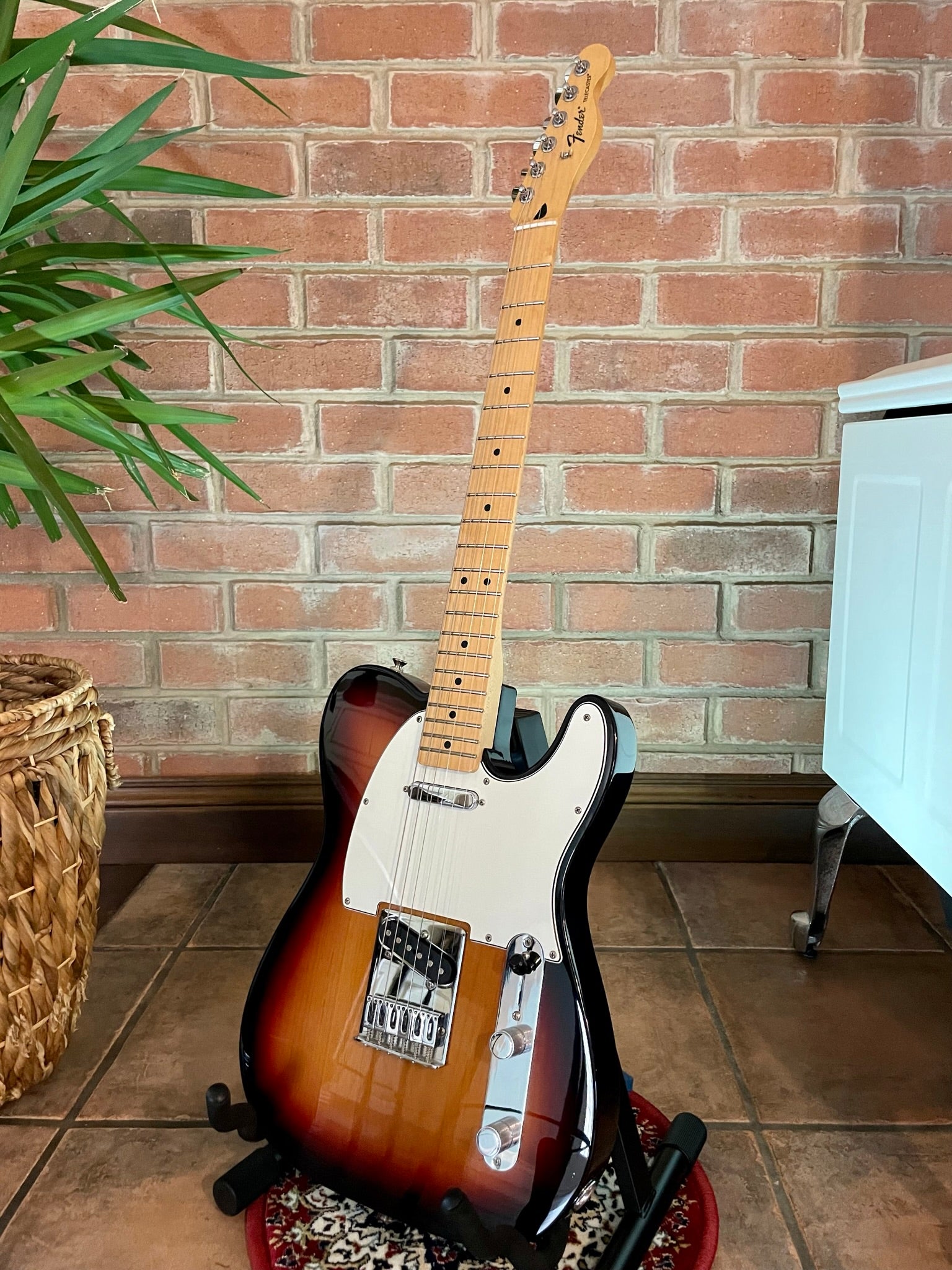 Fender Telecaster - Mexico 2017 Sunburst – Herscheid and the 