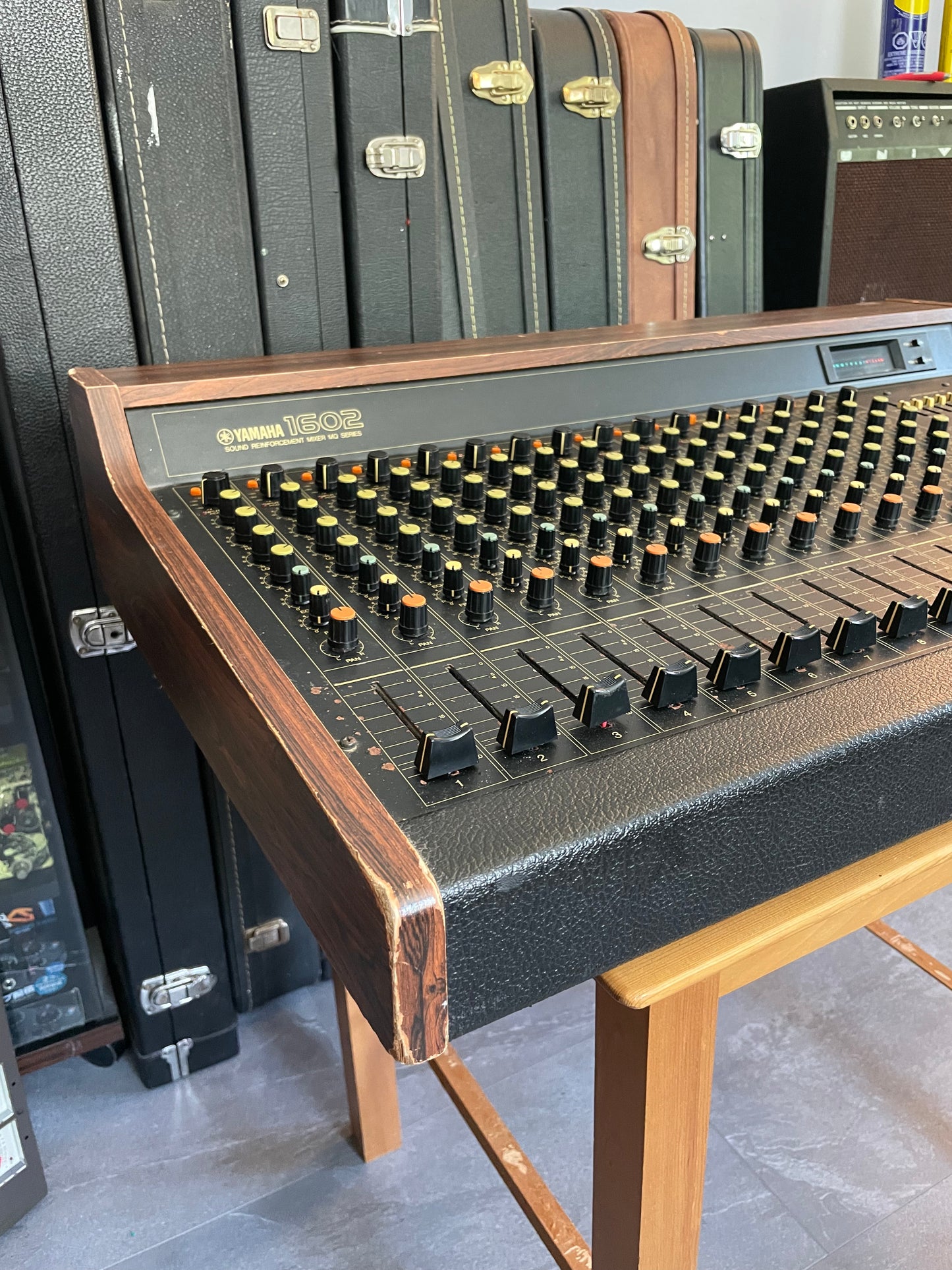 Yamaha MQ1602 "Japa-Neve" Mixer - Fully recapped + Direct-Outs - Tamura transformers, fat Pres. 4 band EQ