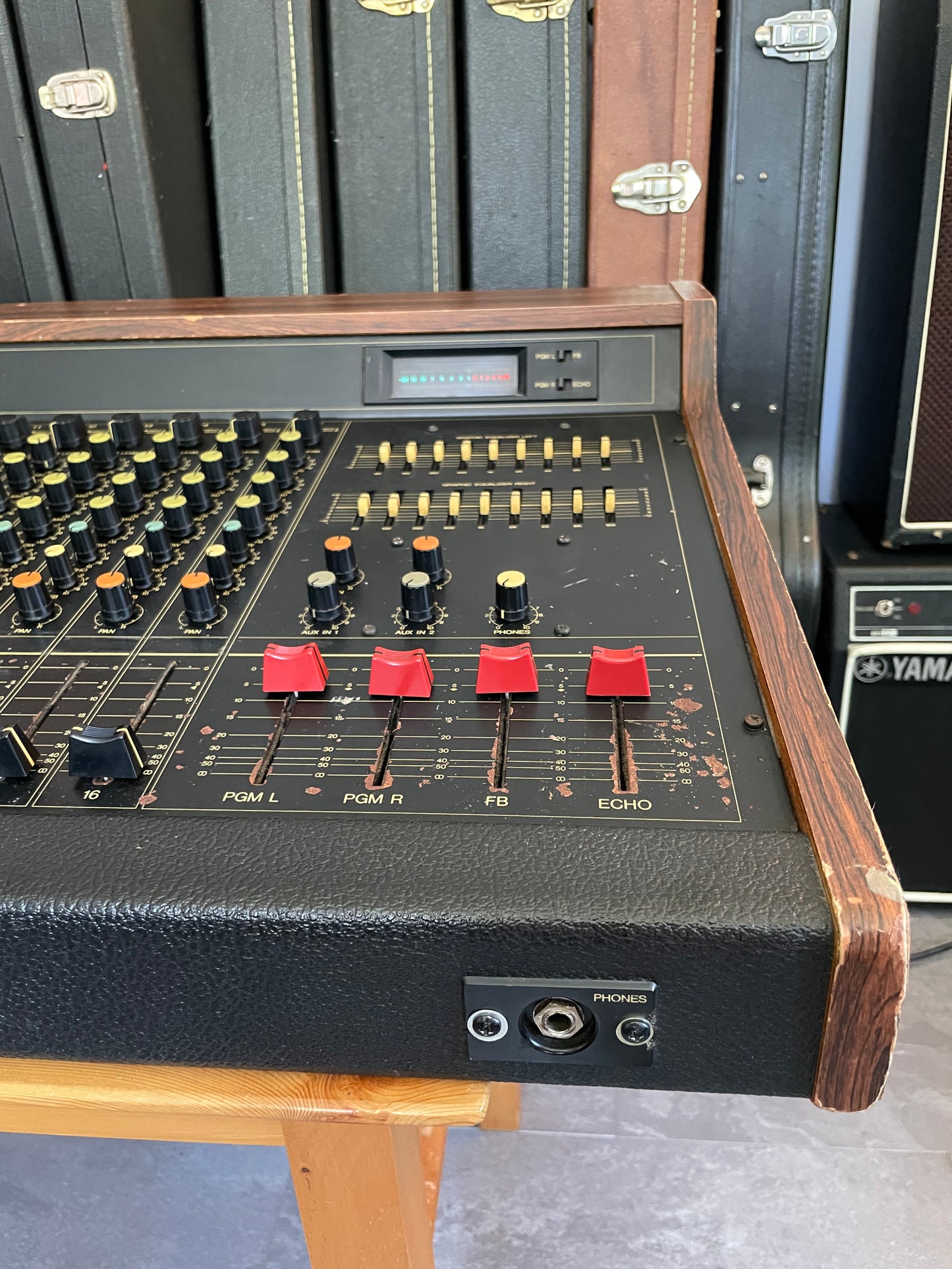 Yamaha MQ1602 "Japa-Neve" Mixer - Fully recapped + Direct-Outs - Tamura transformers, fat Pres. 4 band EQ