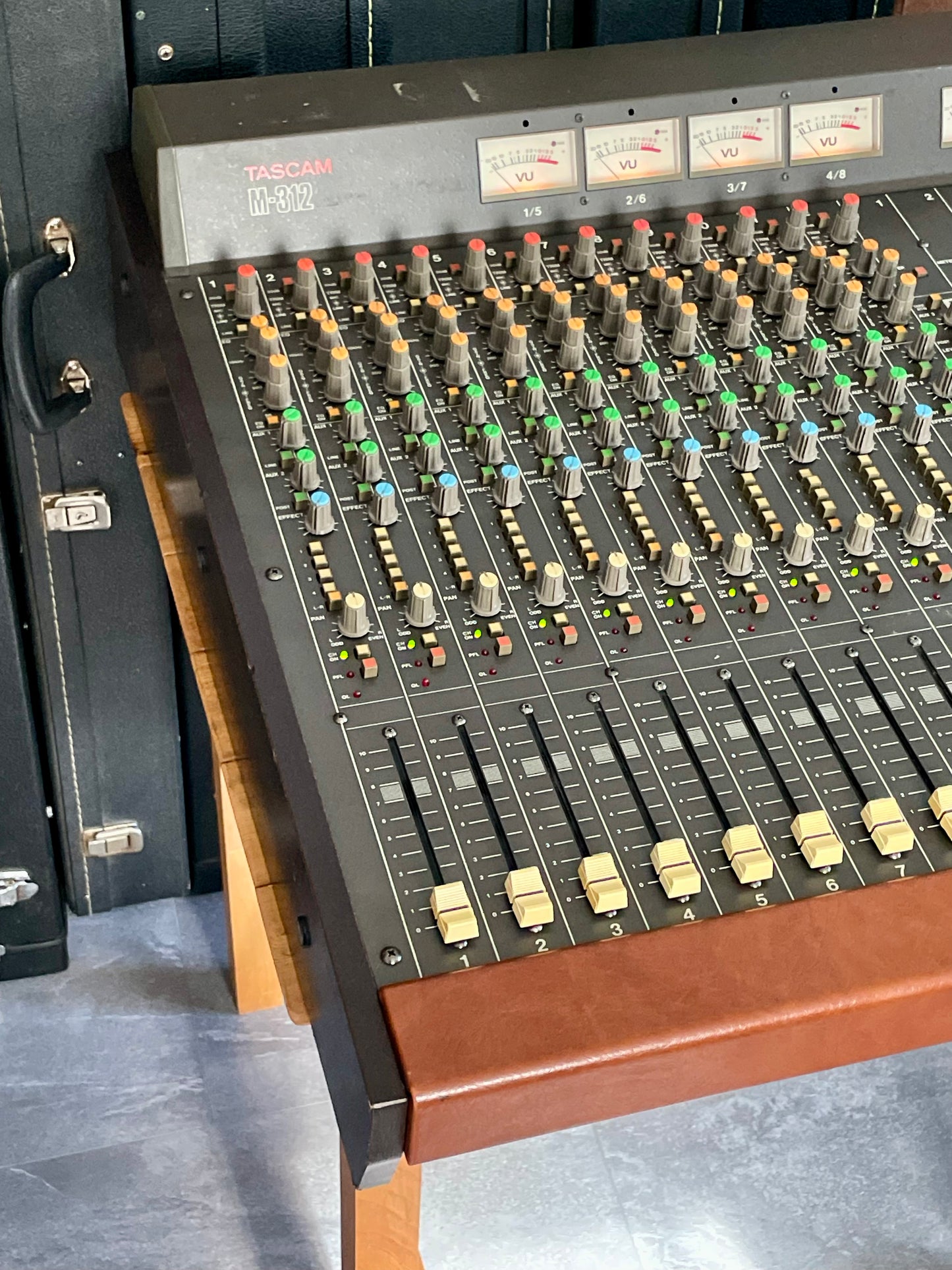 TASCAM M-312 with transformer-balanced direct out CAPI API-style (1983 - 1987) - Fully serviced + recapped